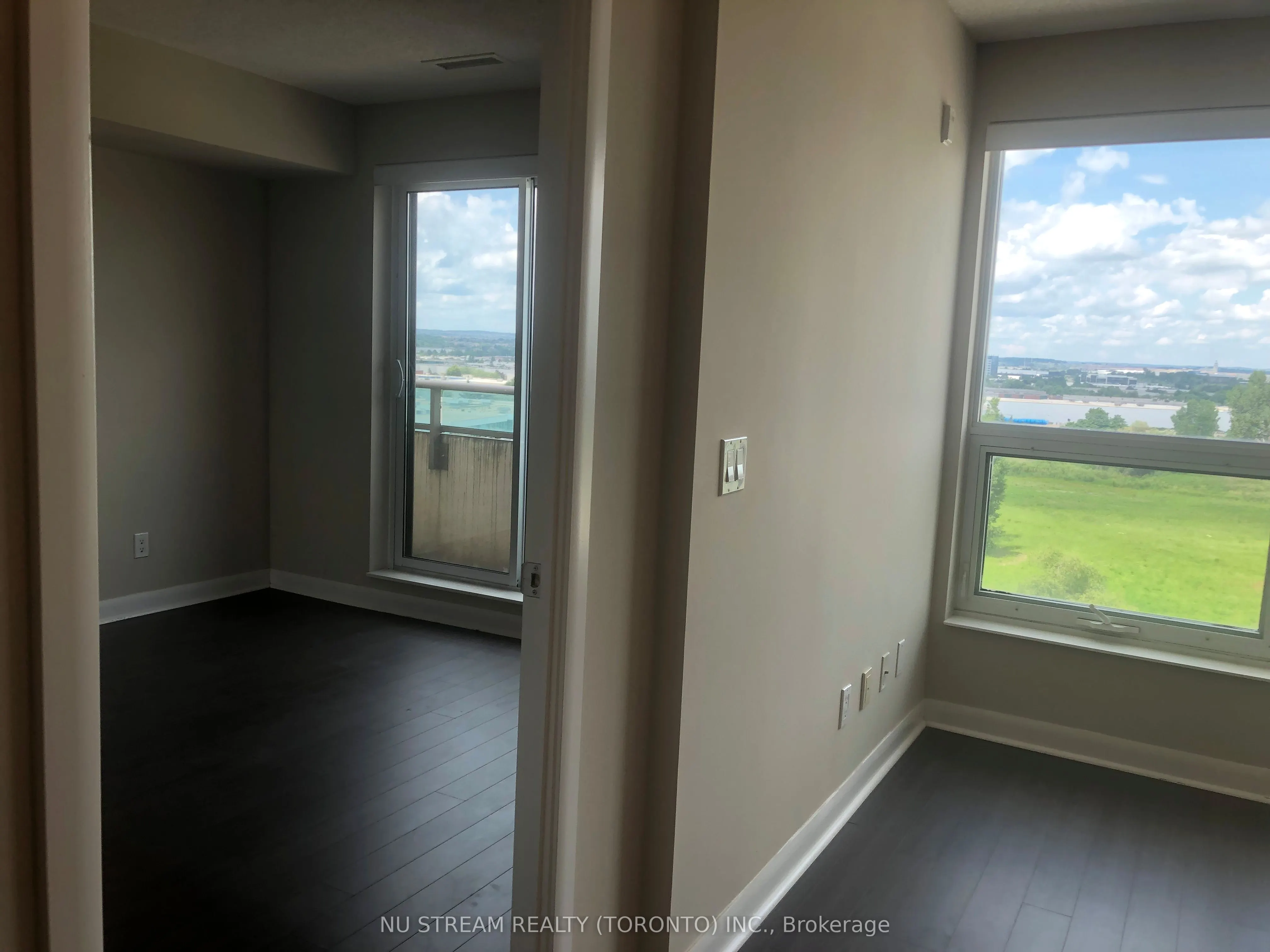75 NORMAN BETHUNE Avenue #921