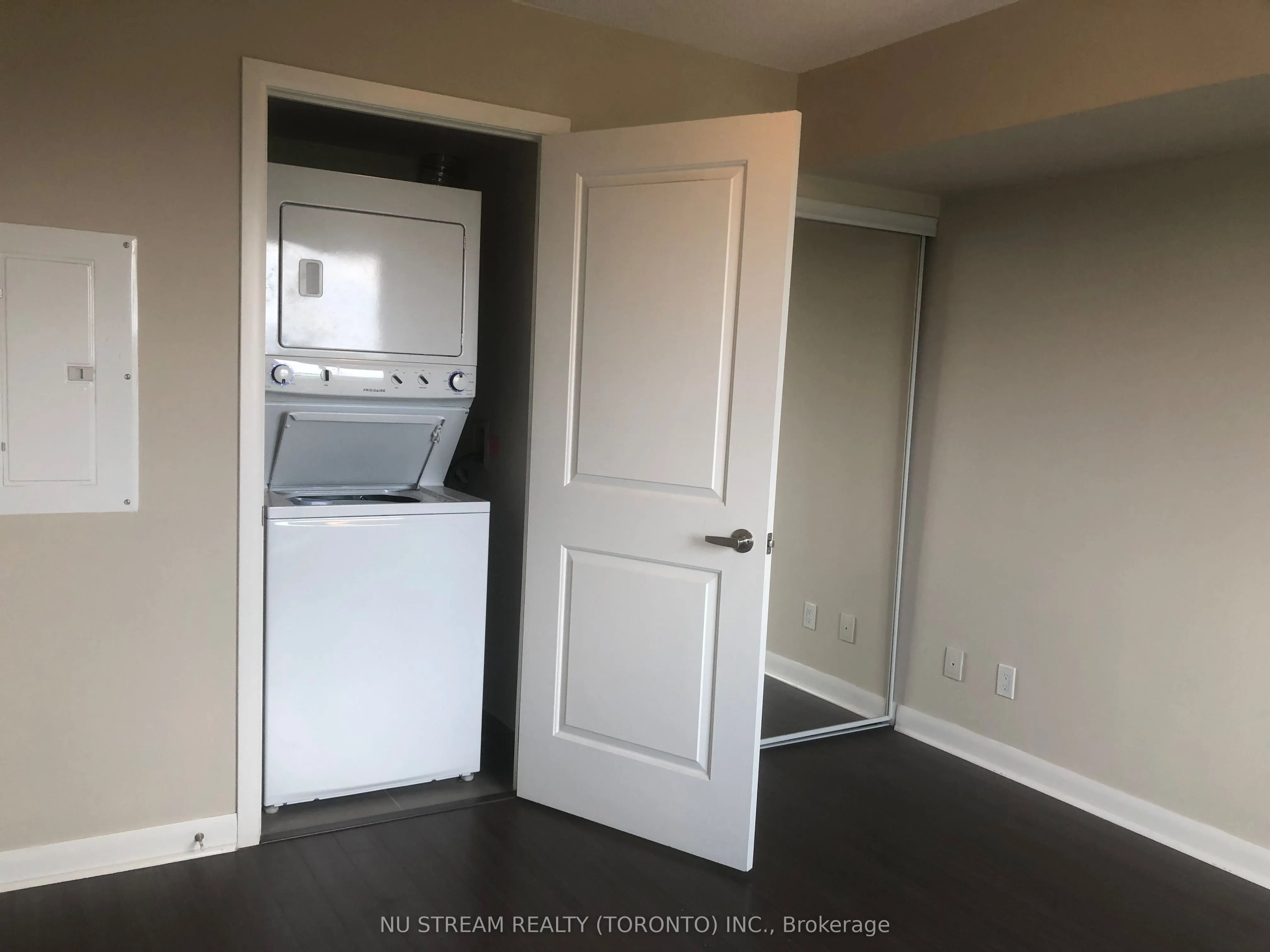 75 NORMAN BETHUNE Avenue #921