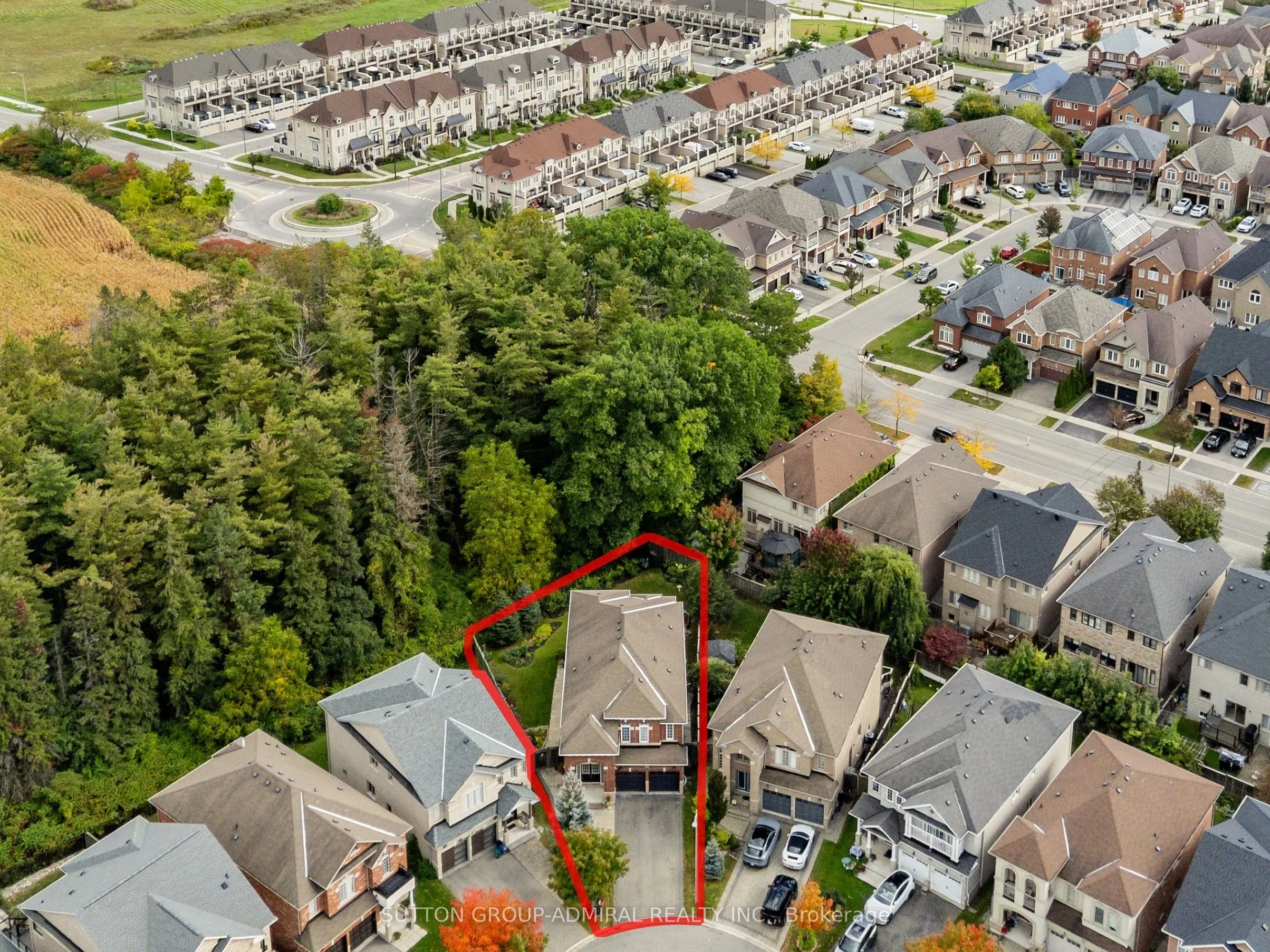 55 Maverick Crescent