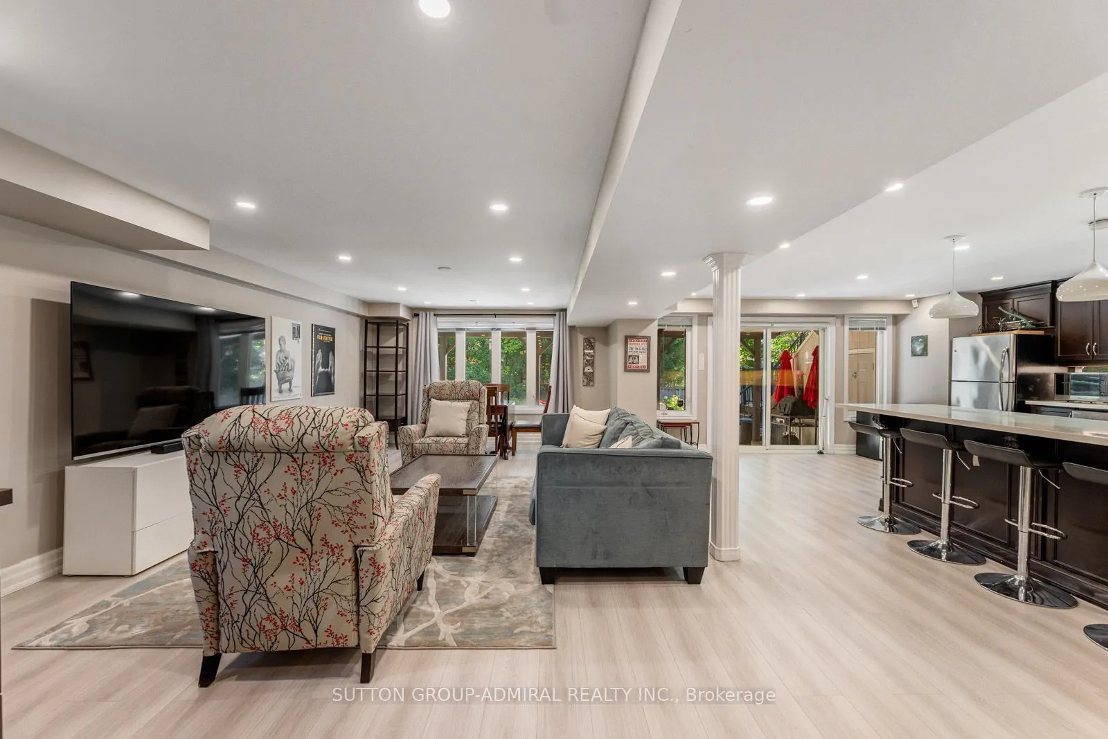 55 Maverick Crescent