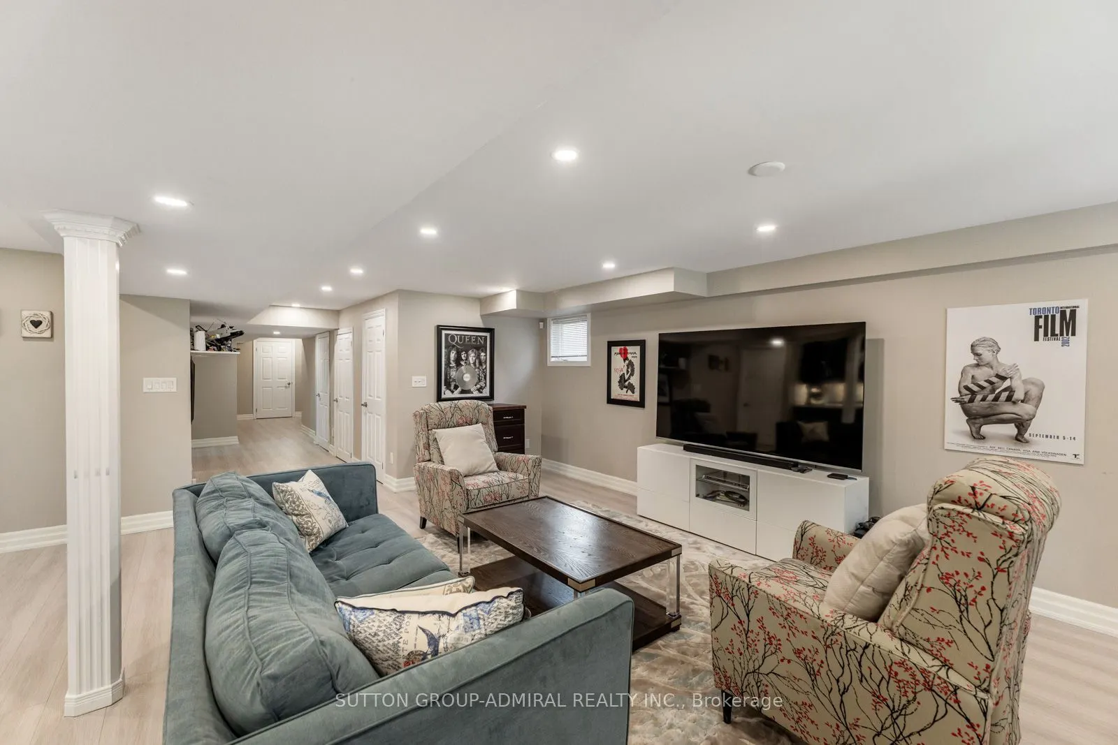 55 Maverick Crescent