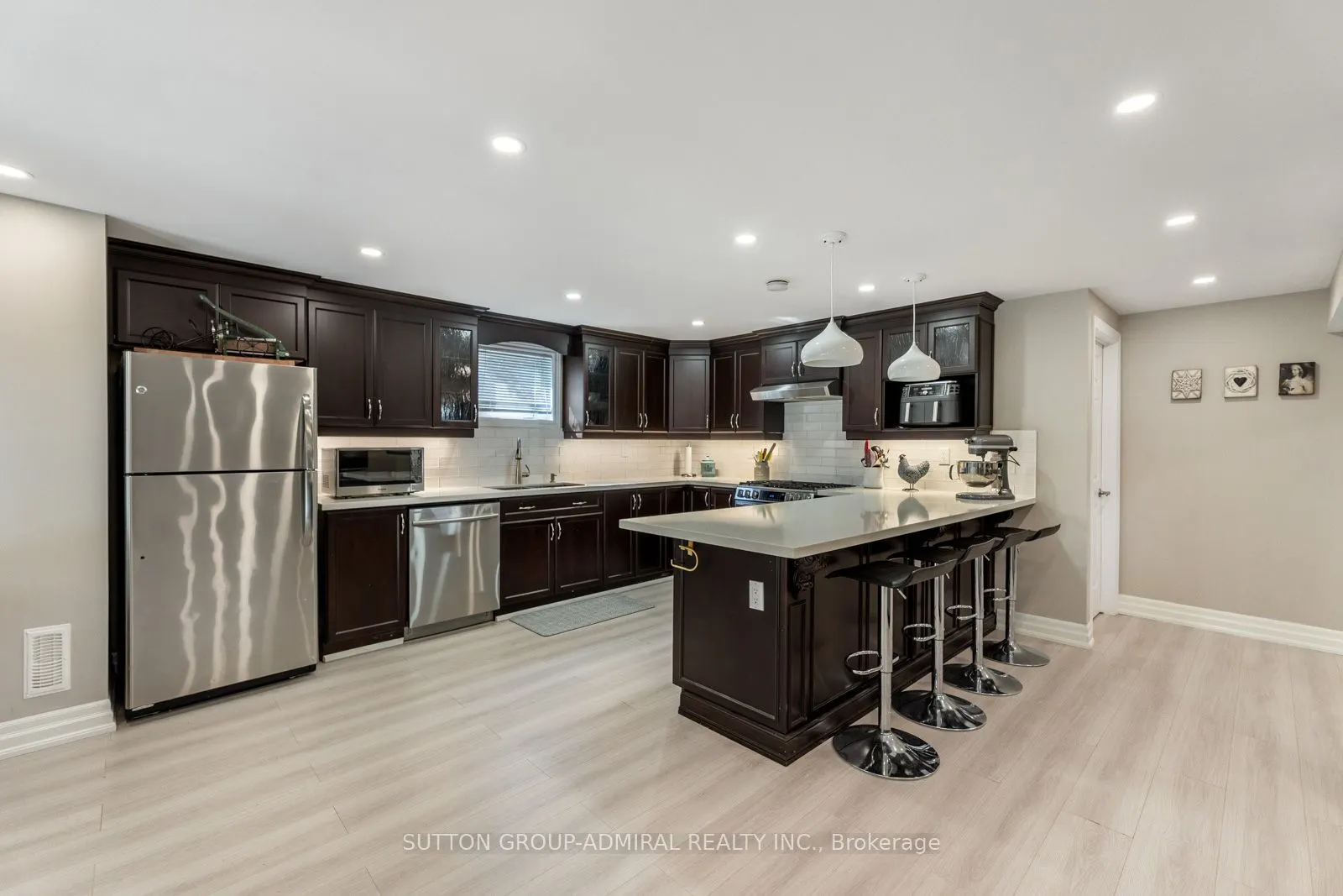 55 Maverick Crescent