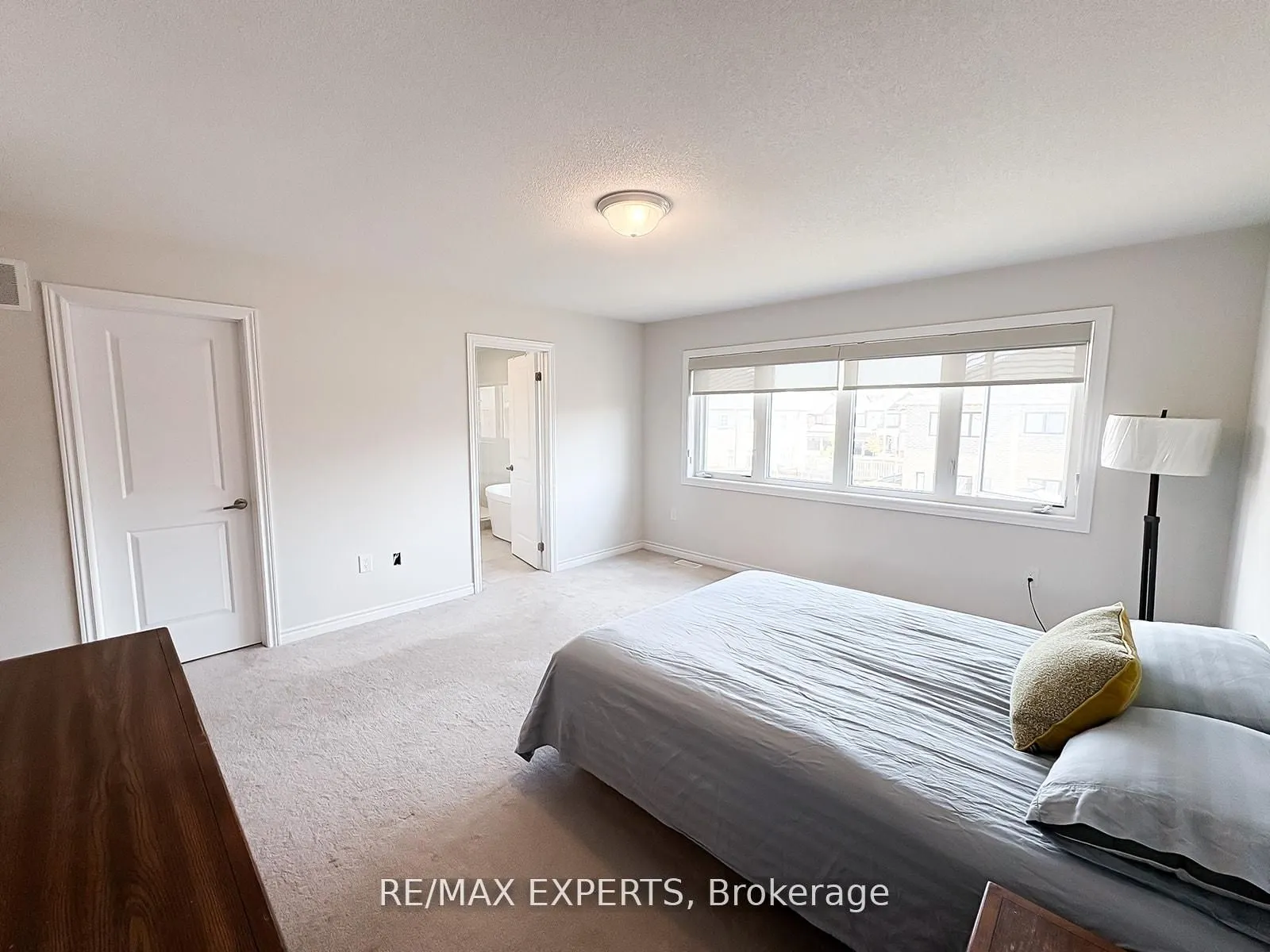 1426 Farrow Crescent