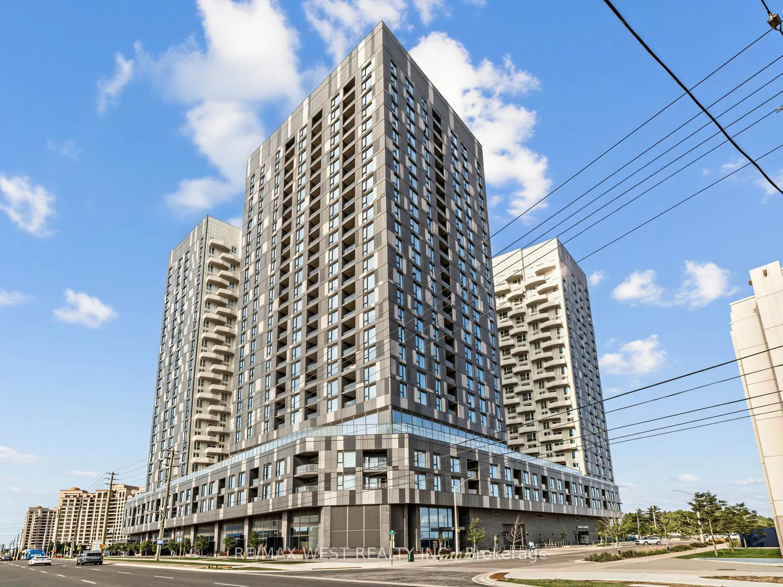 10 Abeja Street #1516