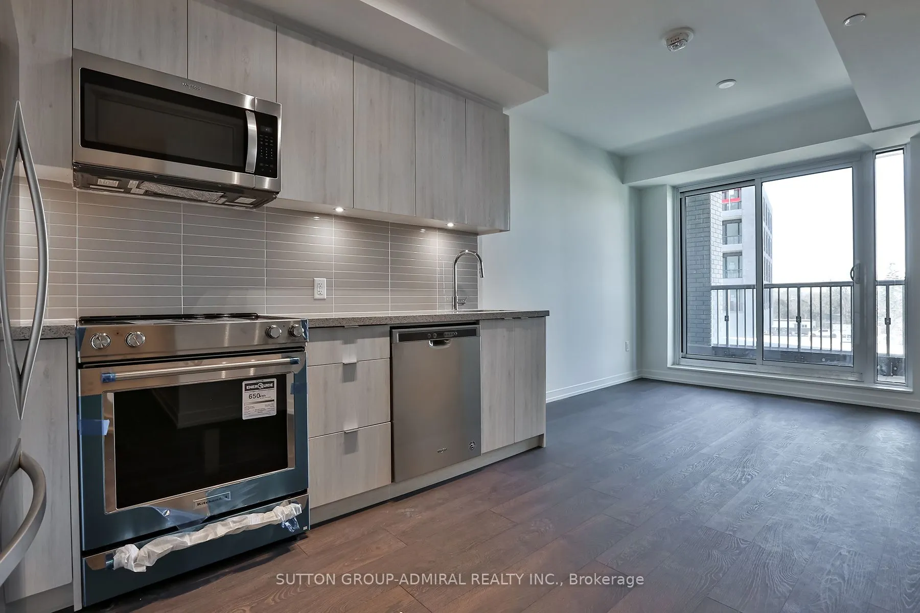8868 Yonge Street #207E