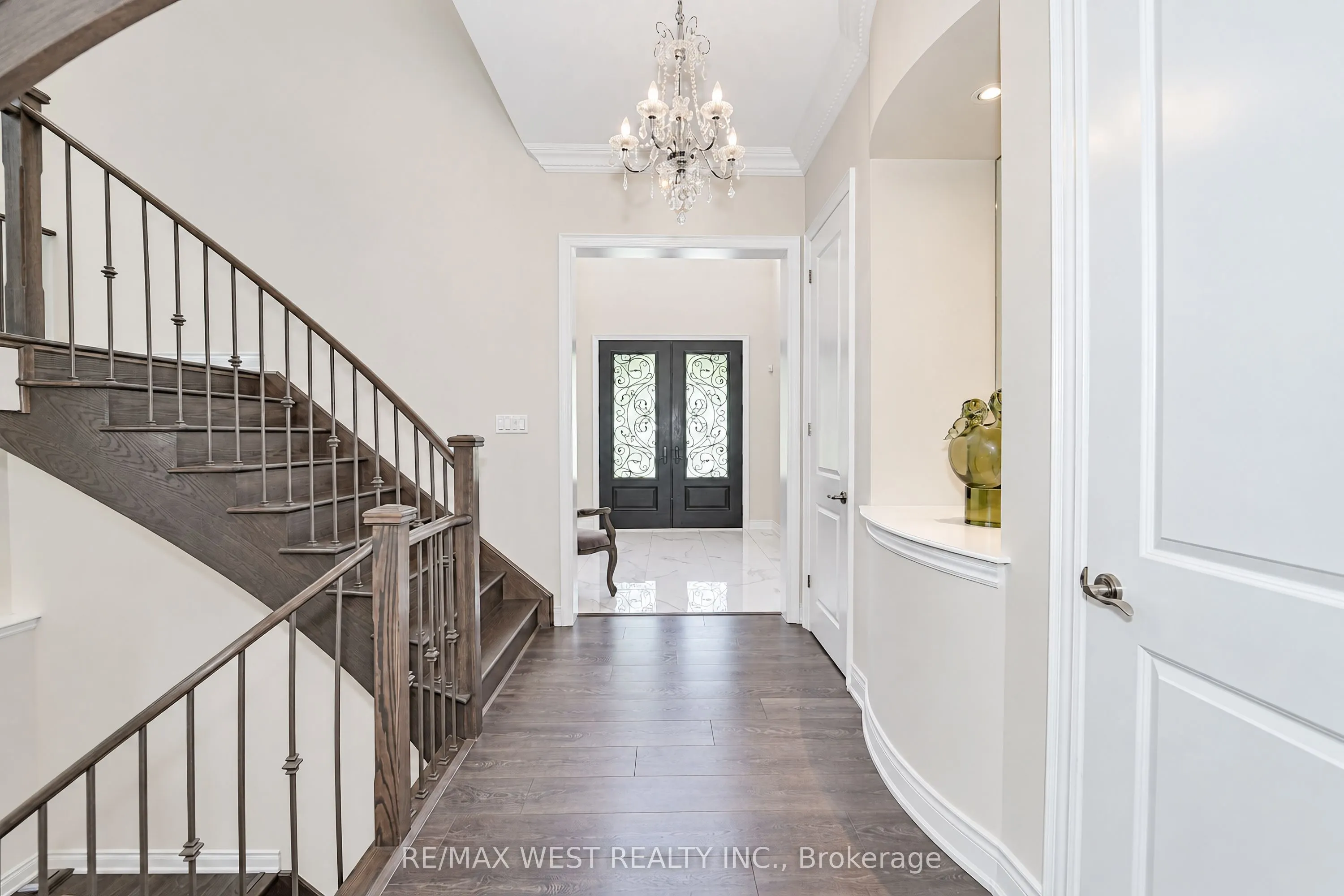 23 Macmurchy Avenue