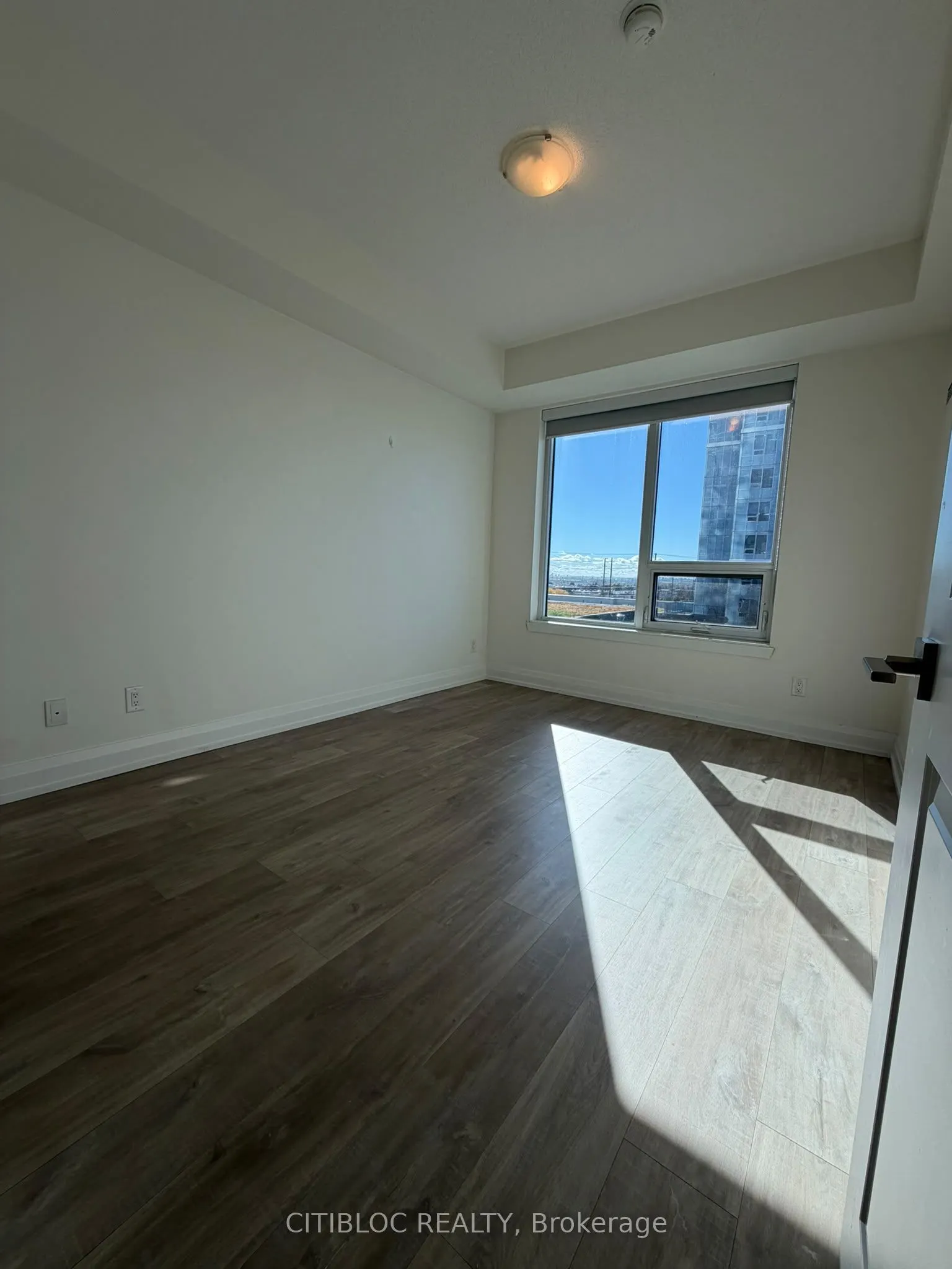 3600 Highway 7 W #505