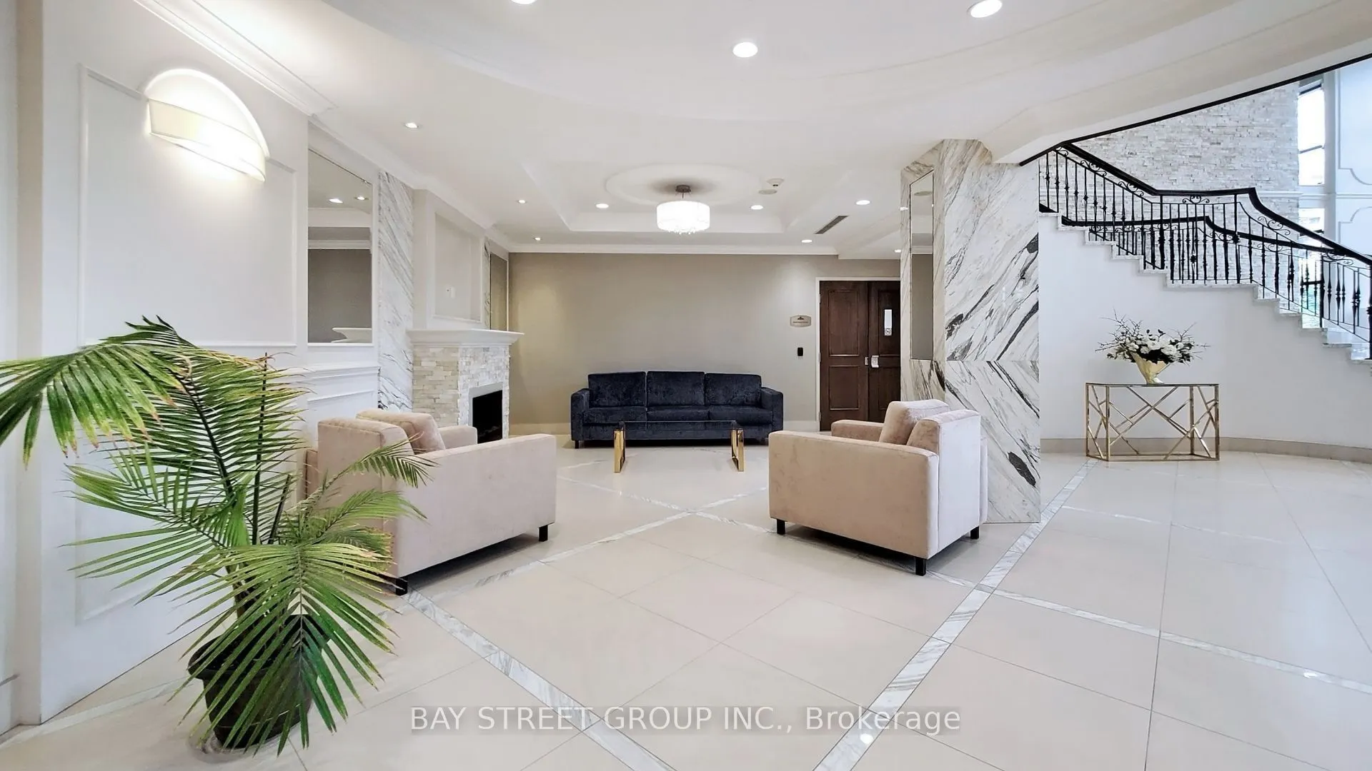89 South Town Centre Boulevard #1102