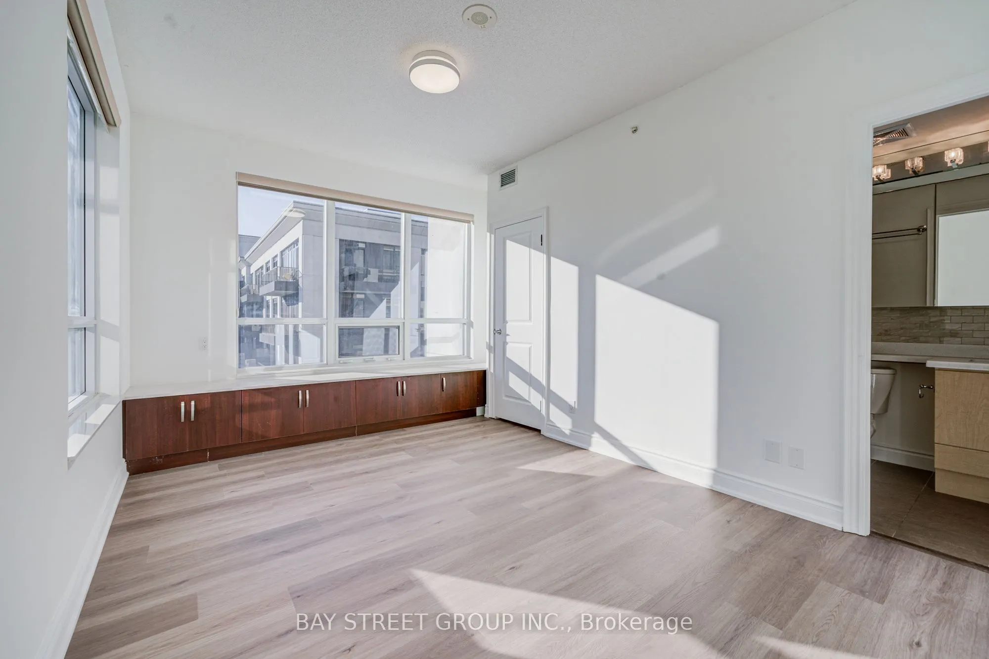89 South Town Centre Boulevard #1102