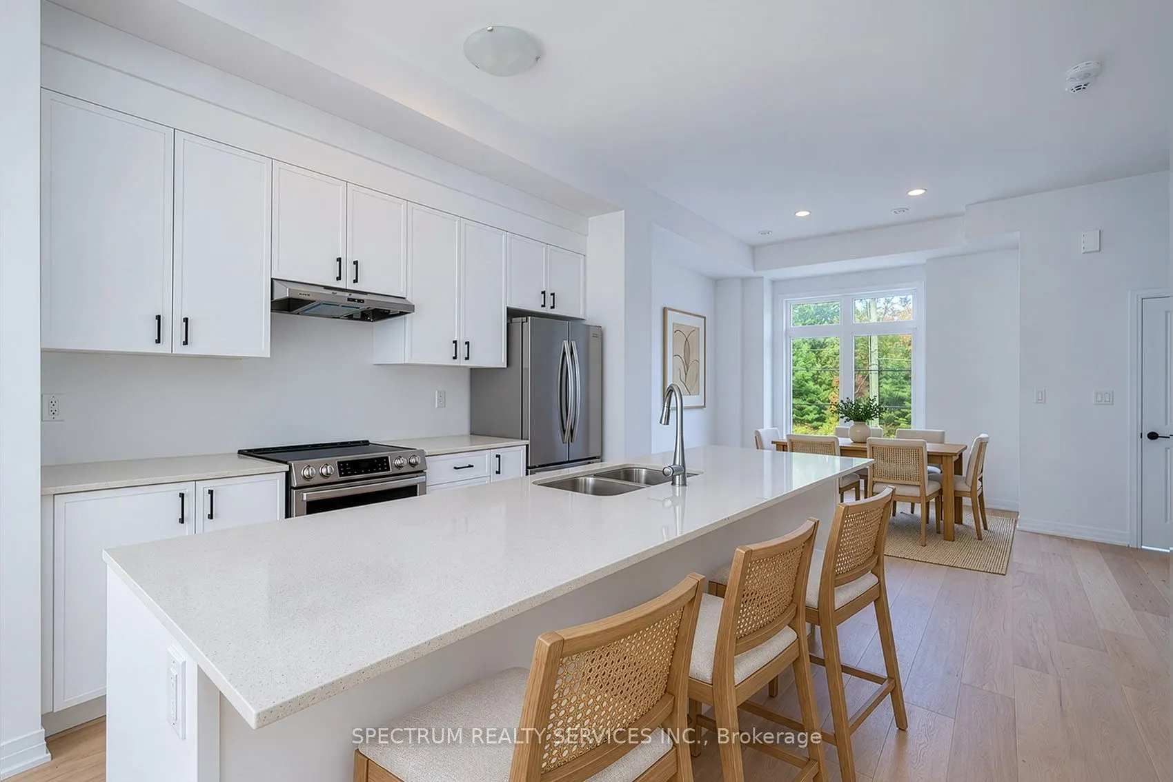110 De La Roche Drive