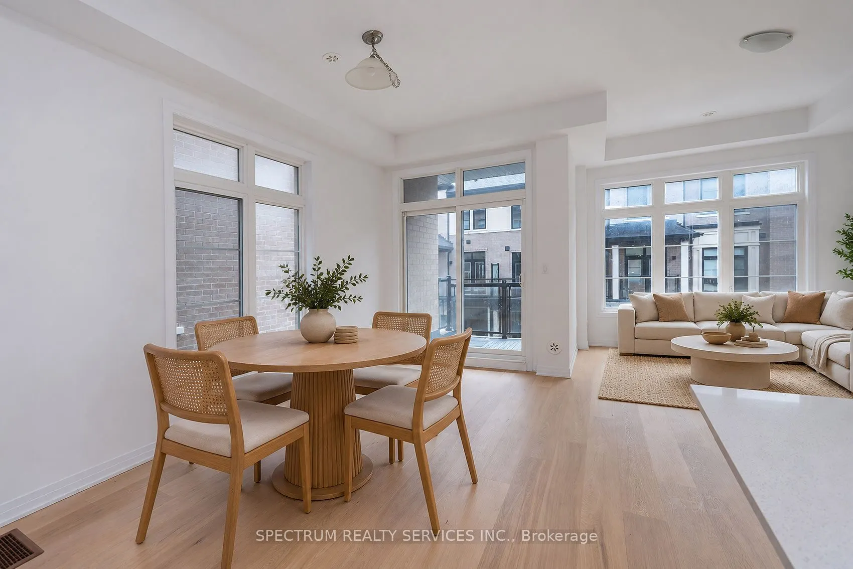 110 De La Roche Drive