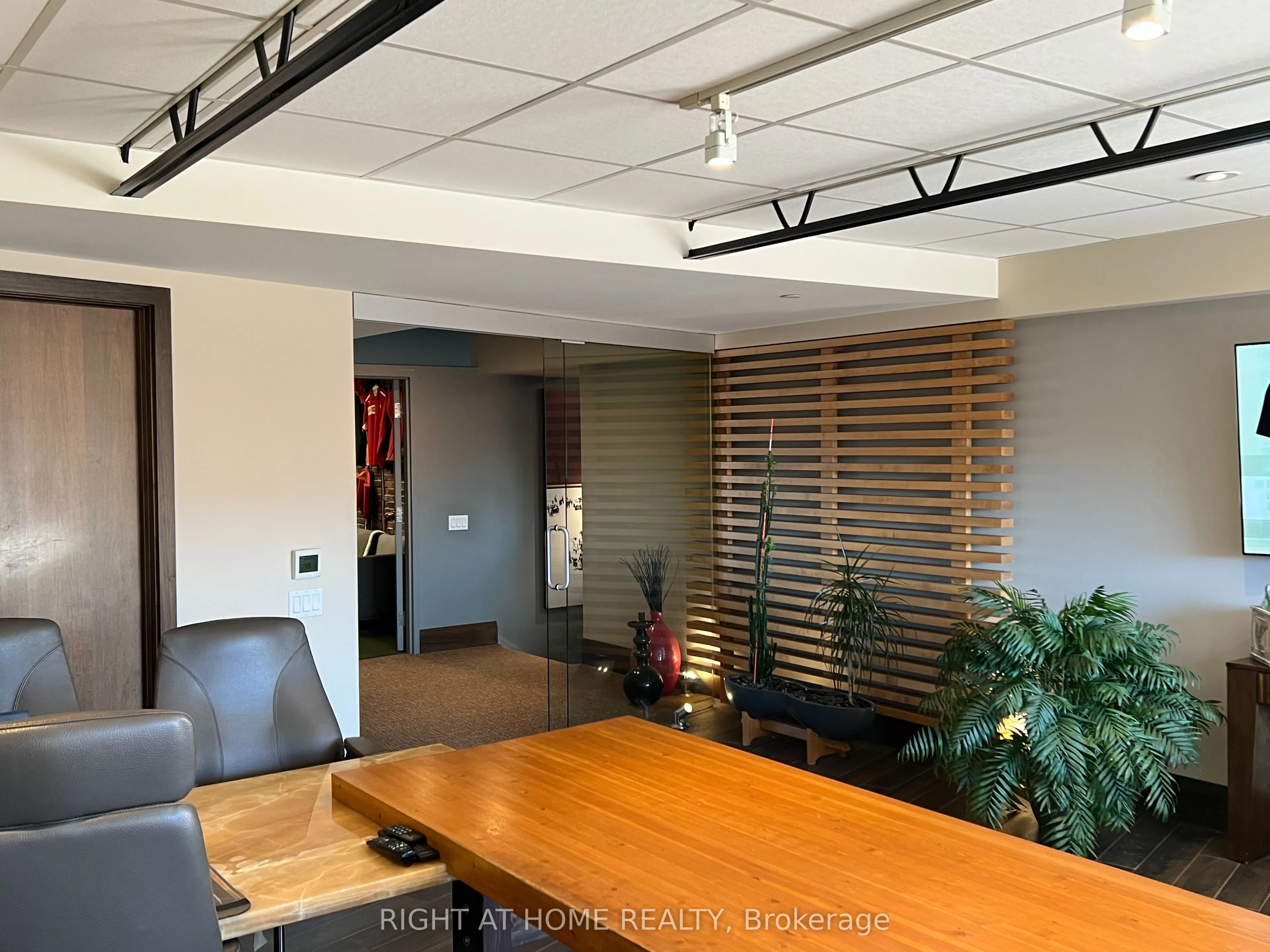 160 Cidermill Avenue #12