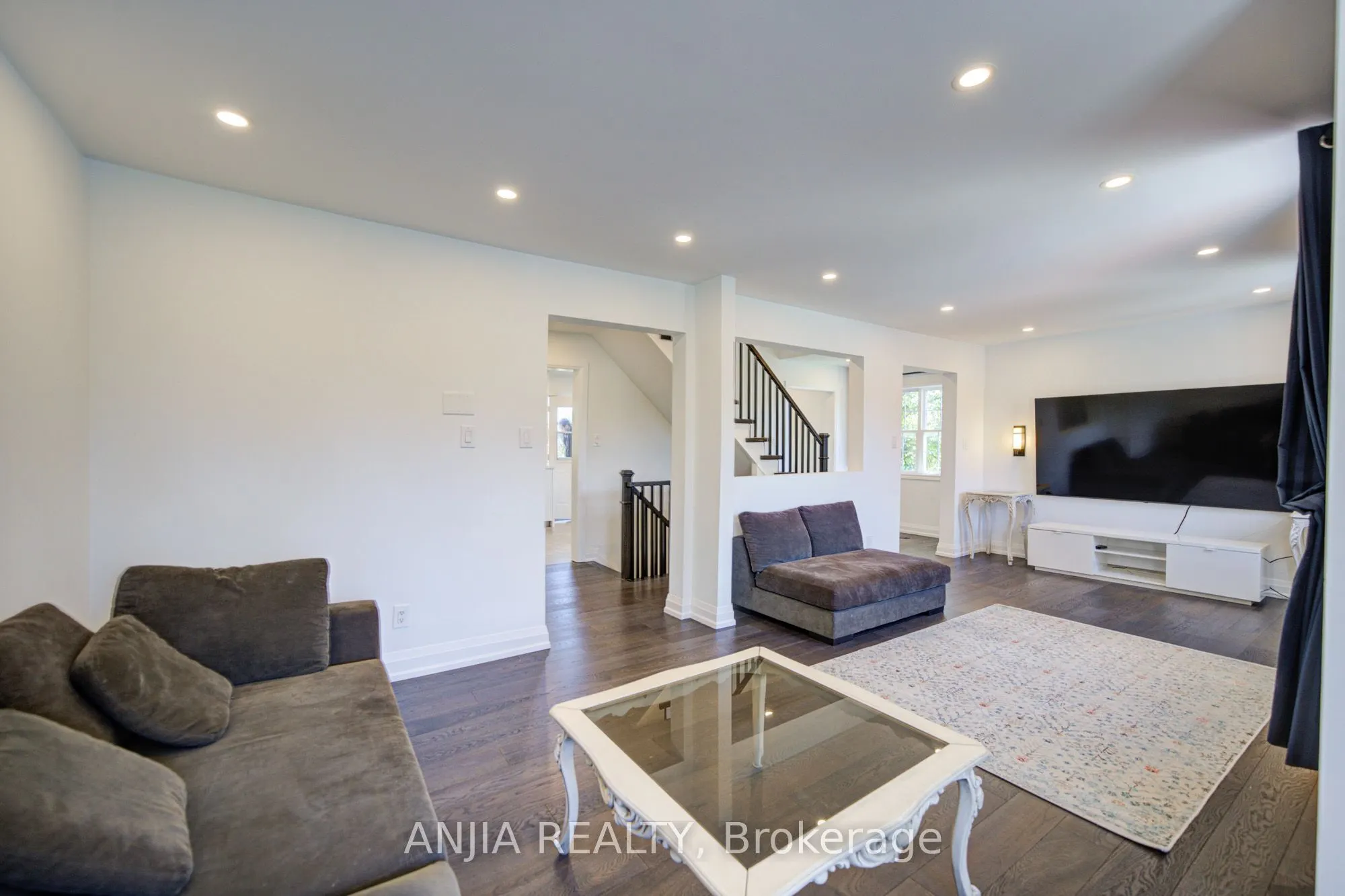 7 Hawtin Lane