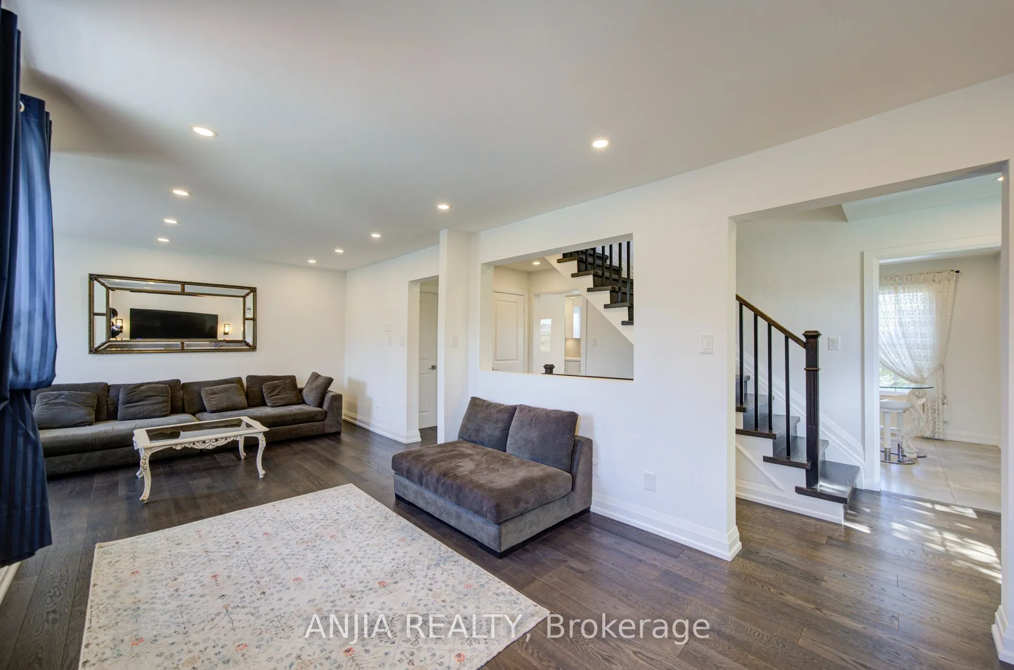 7 Hawtin Lane