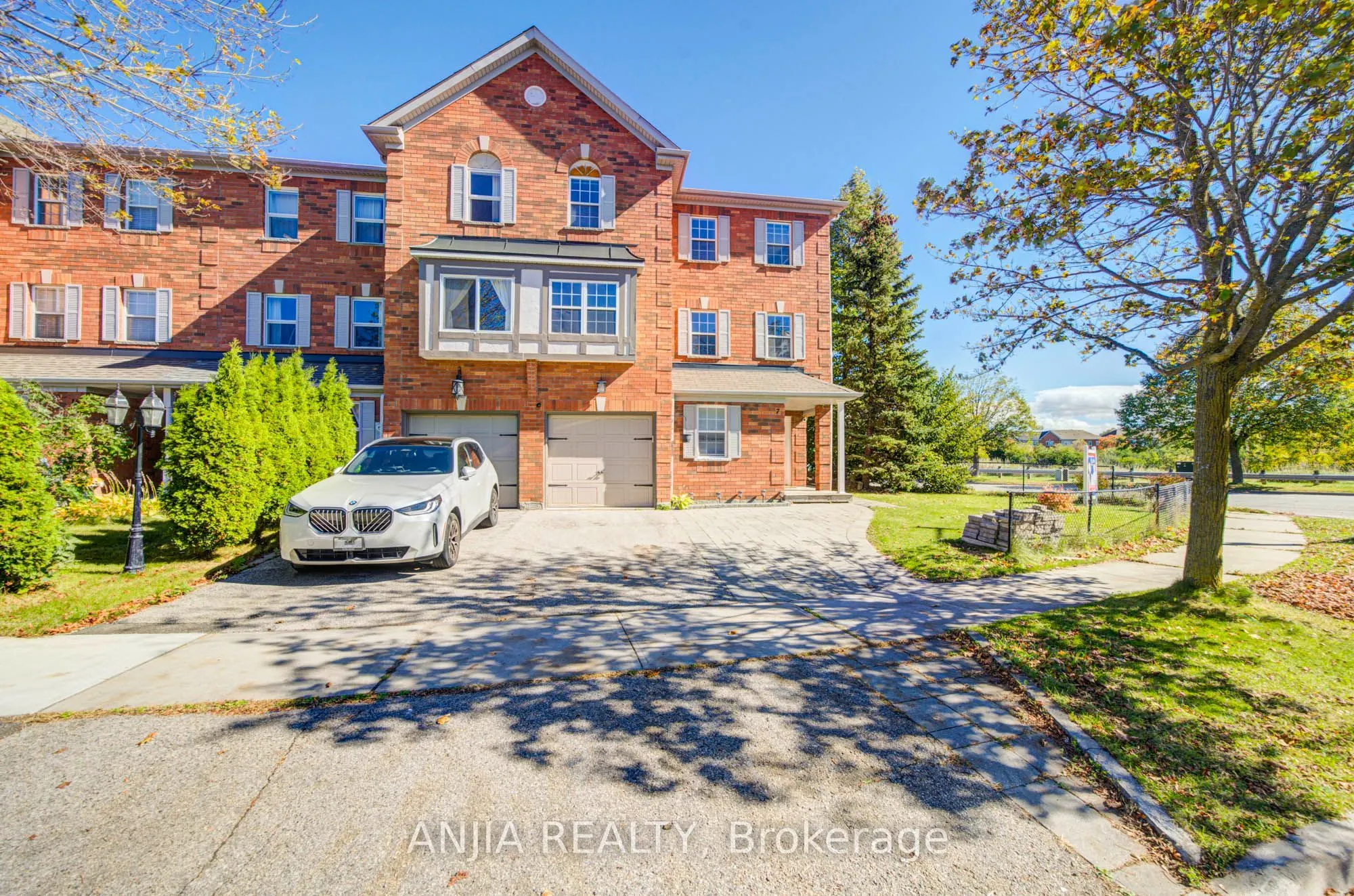 7 Hawtin Lane