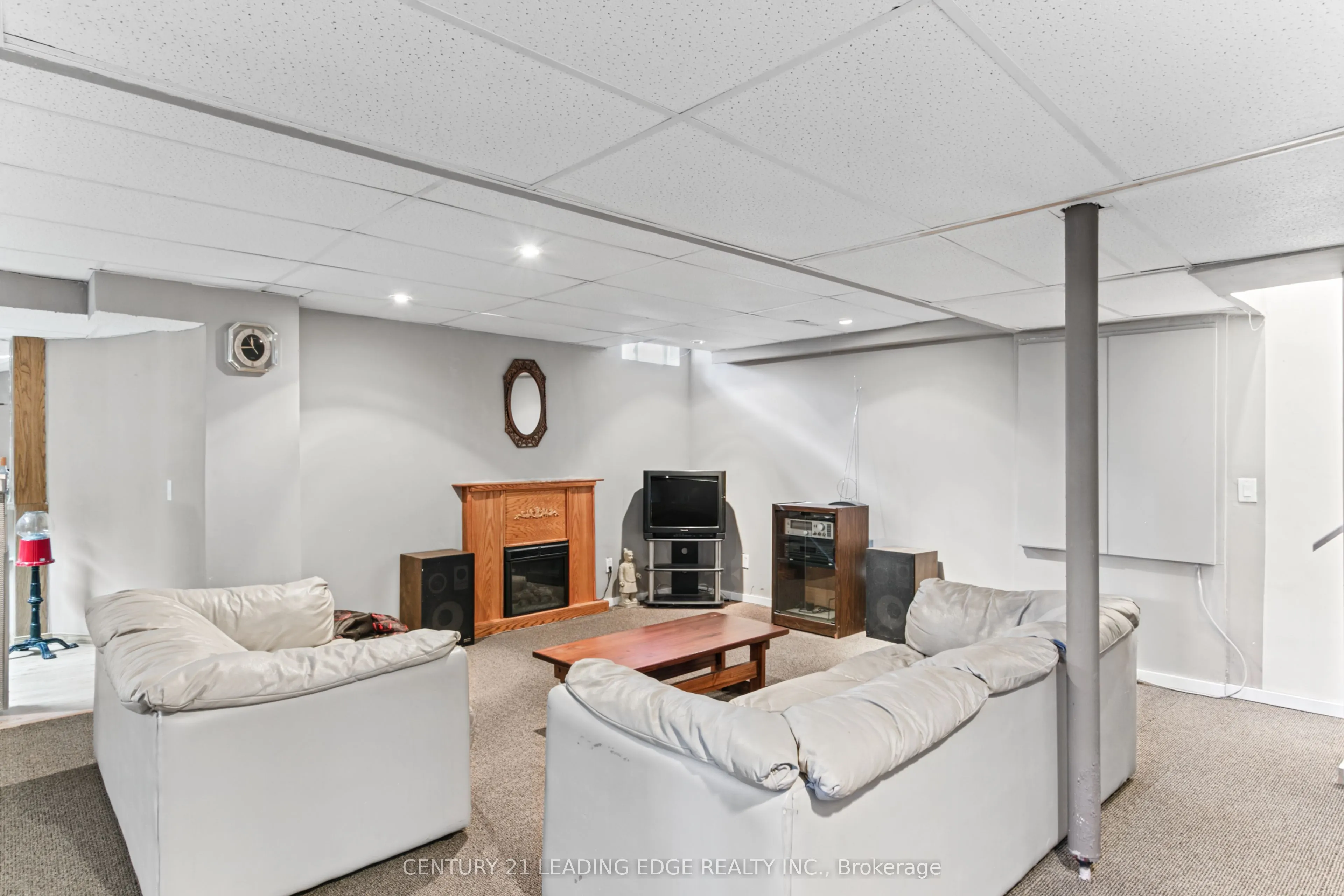 35 Hartwell Way