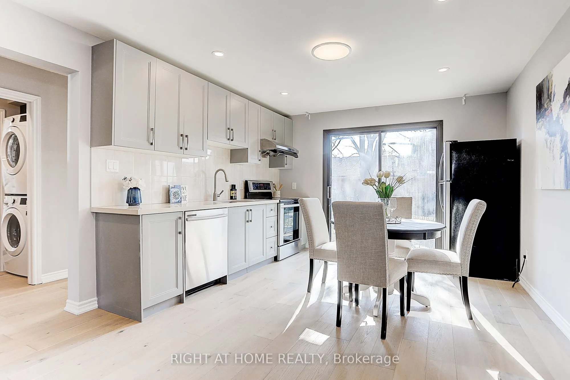 87 Stockdale Crescent #Ground Unit