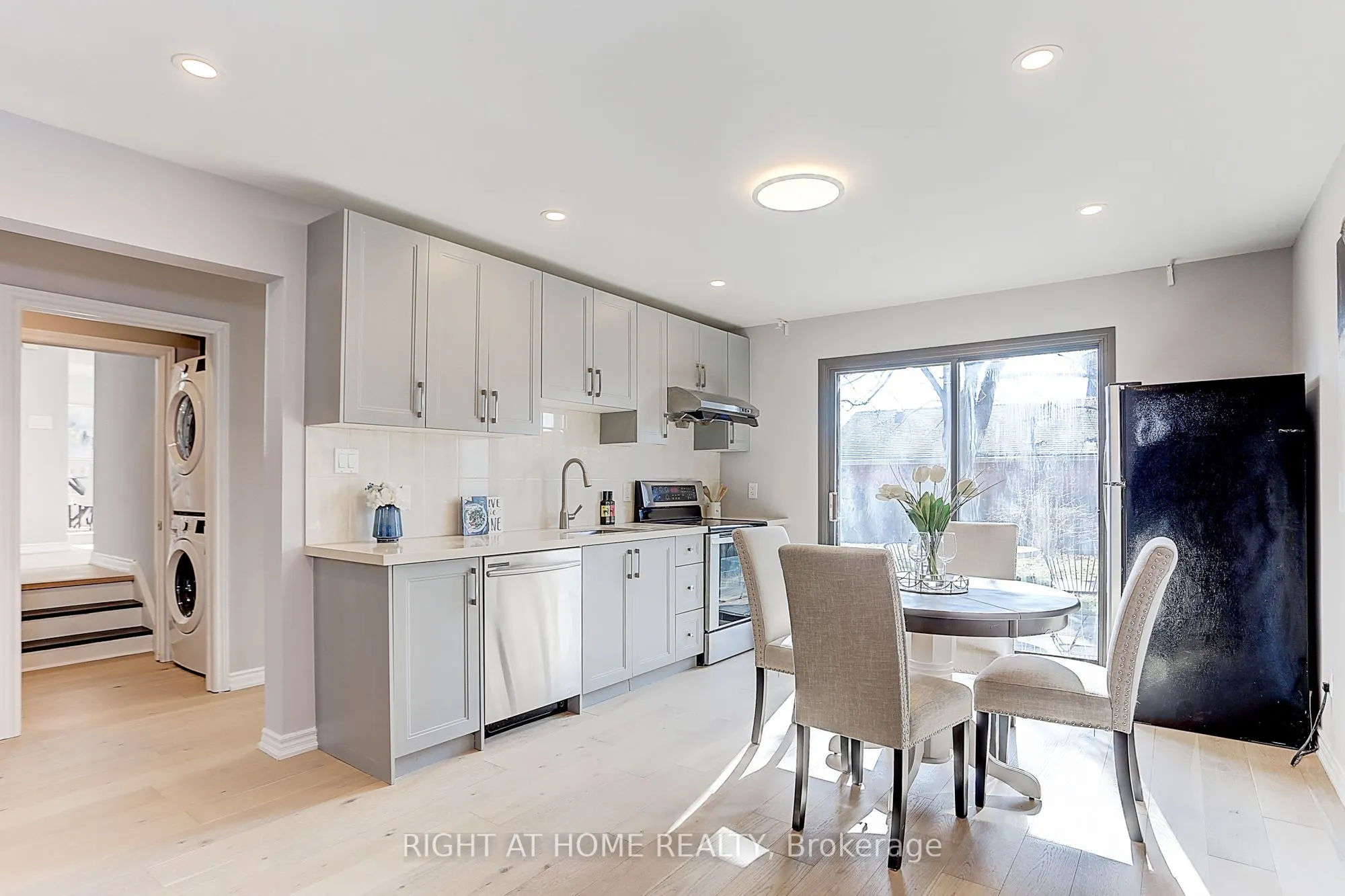 87 Stockdale Crescent #Ground Unit