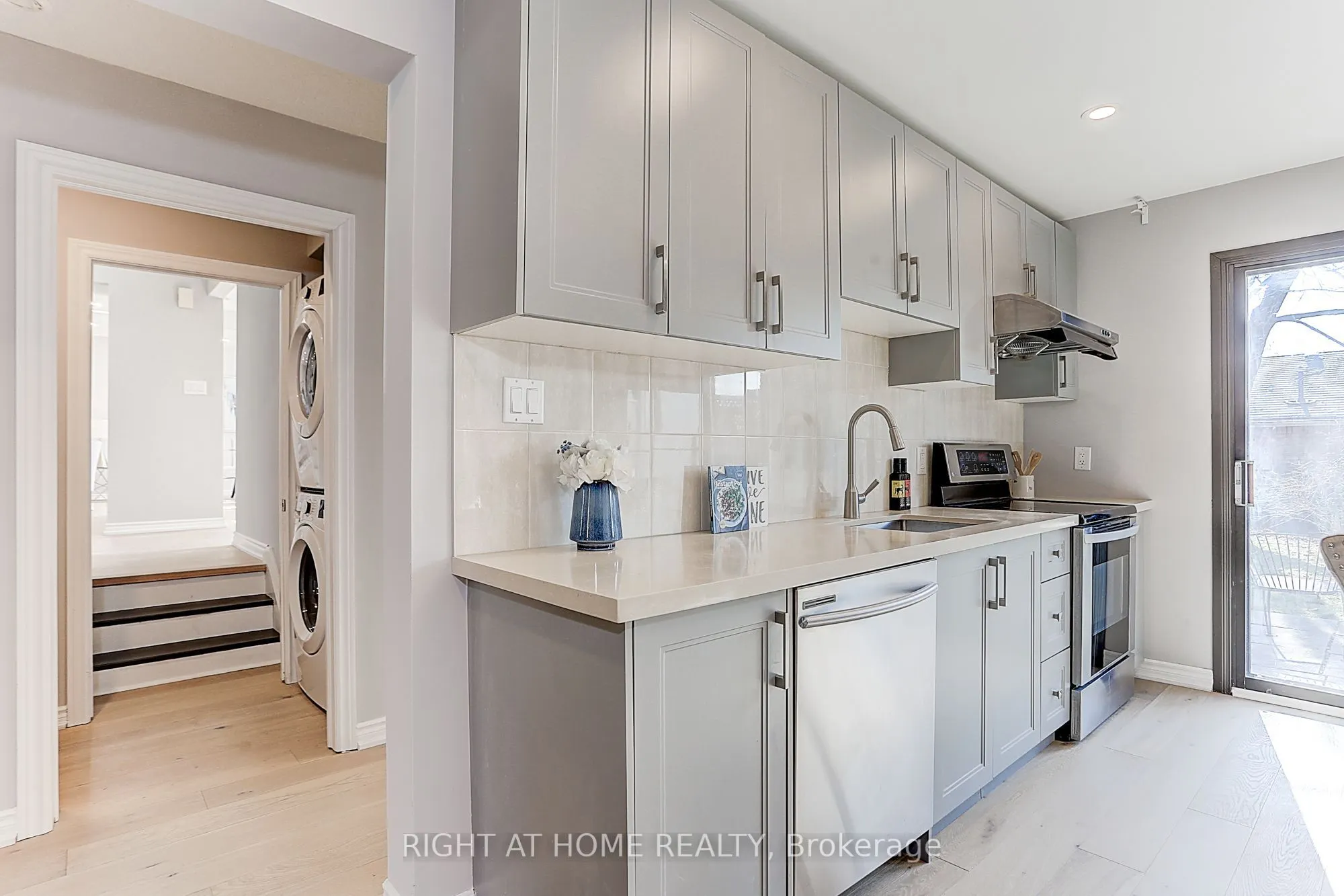 87 Stockdale Crescent #Ground Unit