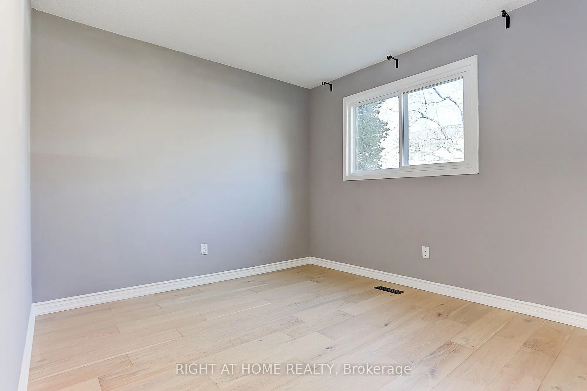 87 Stockdale Crescent #Ground Unit