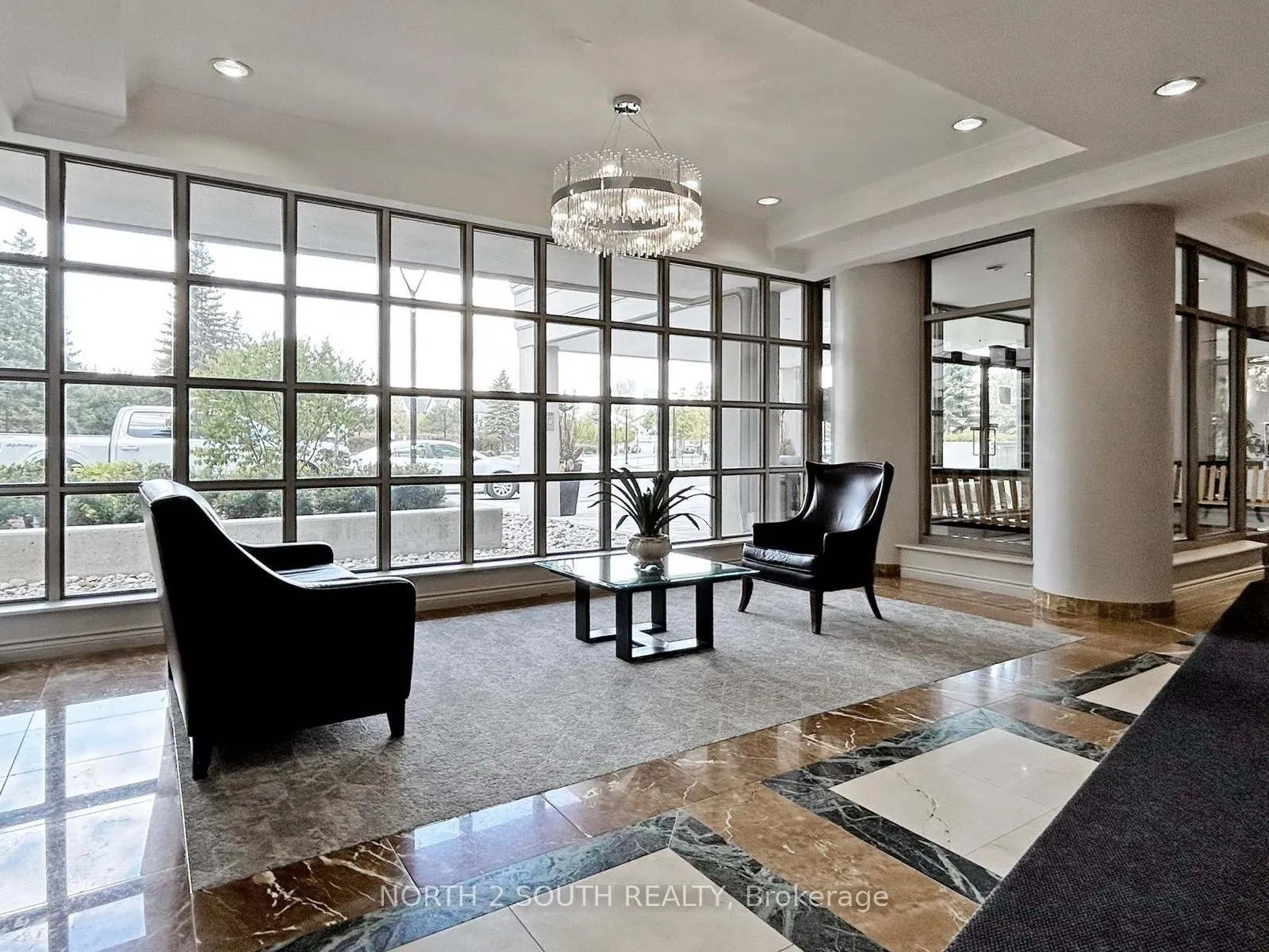 11 Townsgate Drive #401