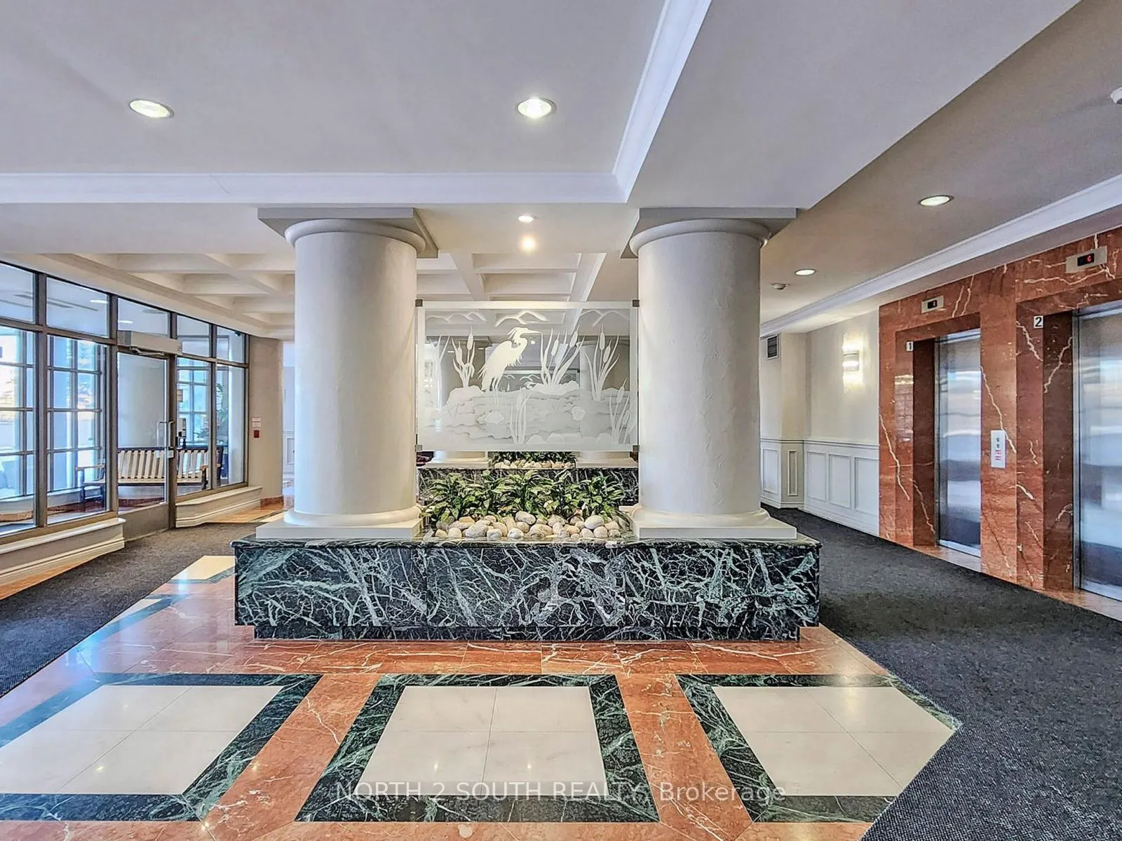 11 Townsgate Drive #401