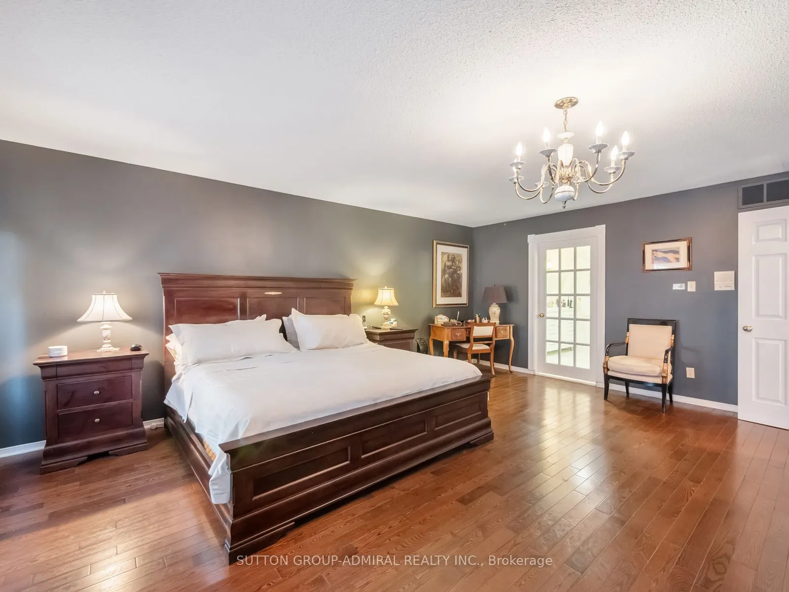 49 Miriam Crescent