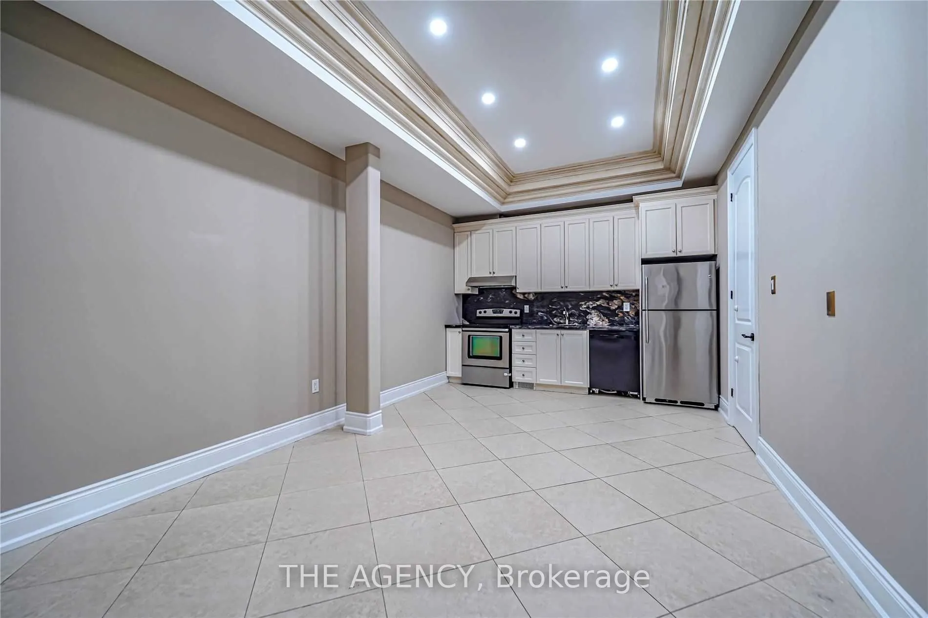 83 Elm Avenue #Main Floor
