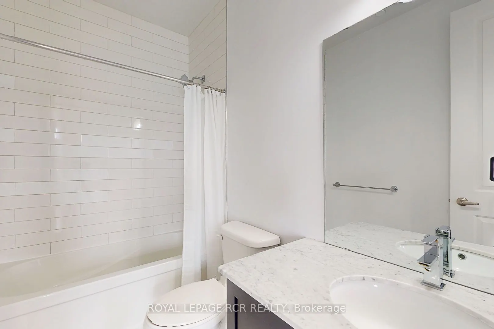 15277 Yonge Street #707