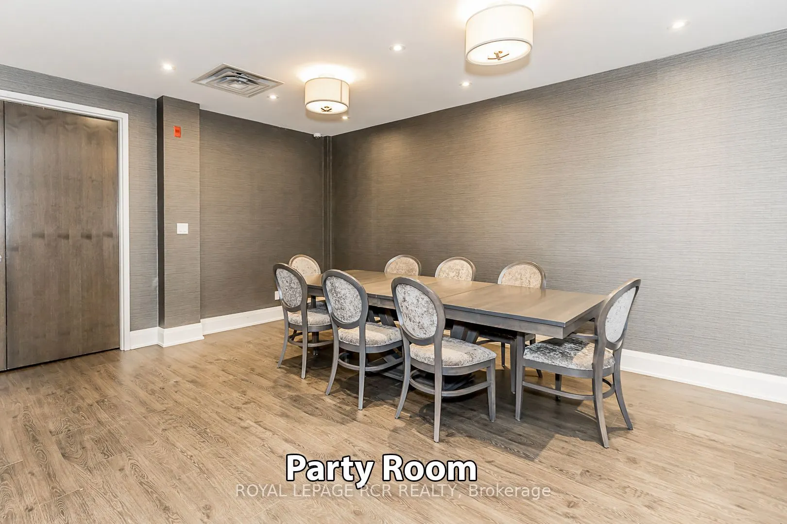 15277 Yonge Street #707