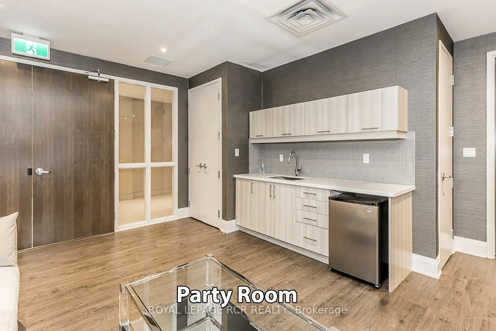 15277 Yonge Street #707