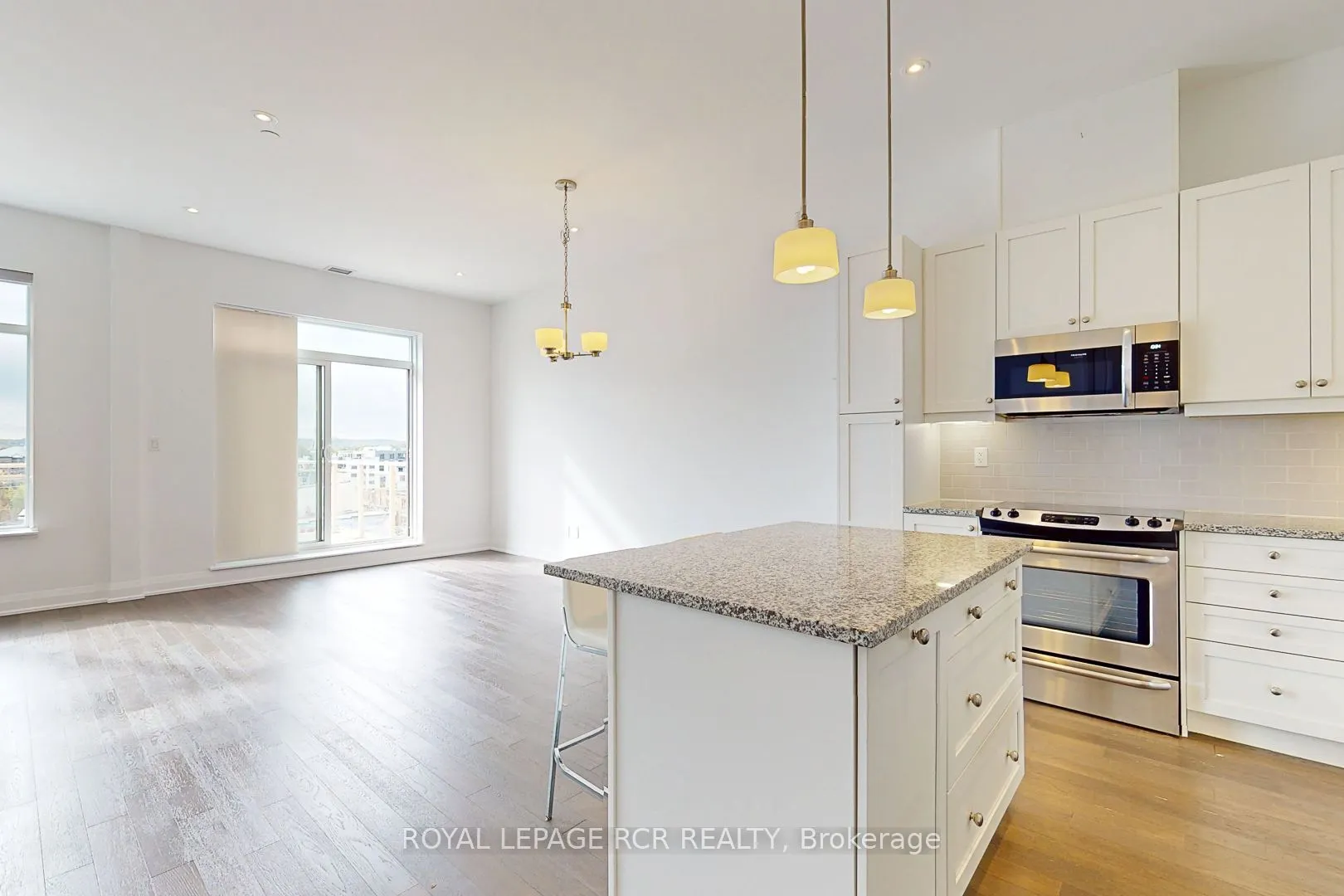 15277 Yonge Street #707