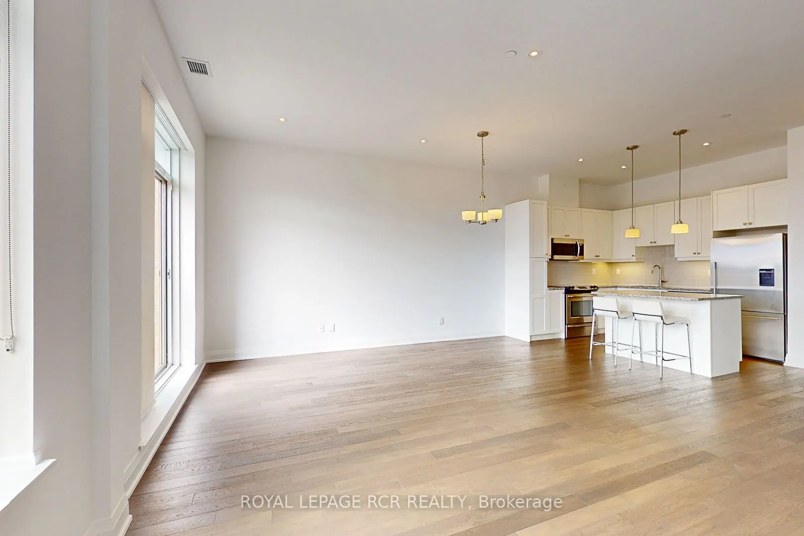 15277 Yonge Street #707