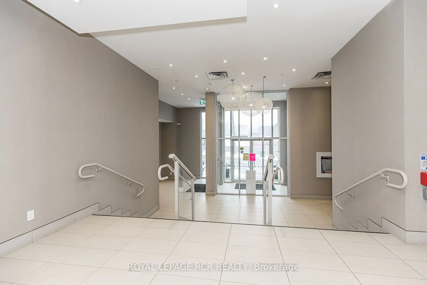 15277 Yonge Street #707