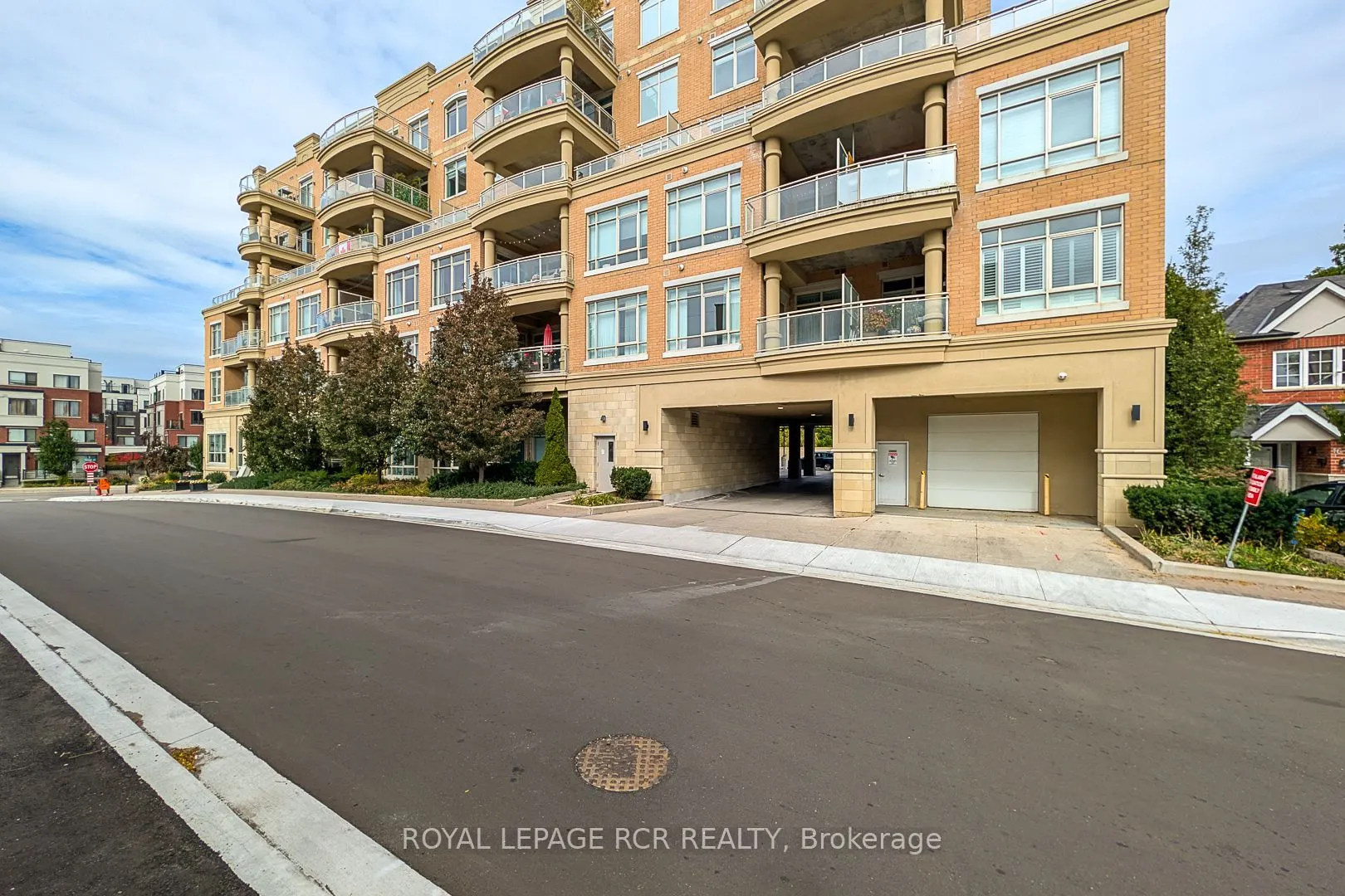 15277 Yonge Street #707