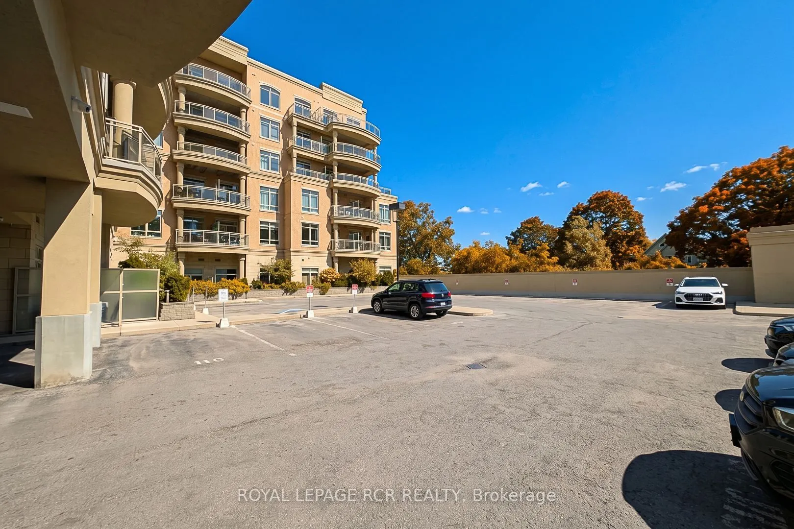 15277 Yonge Street #707
