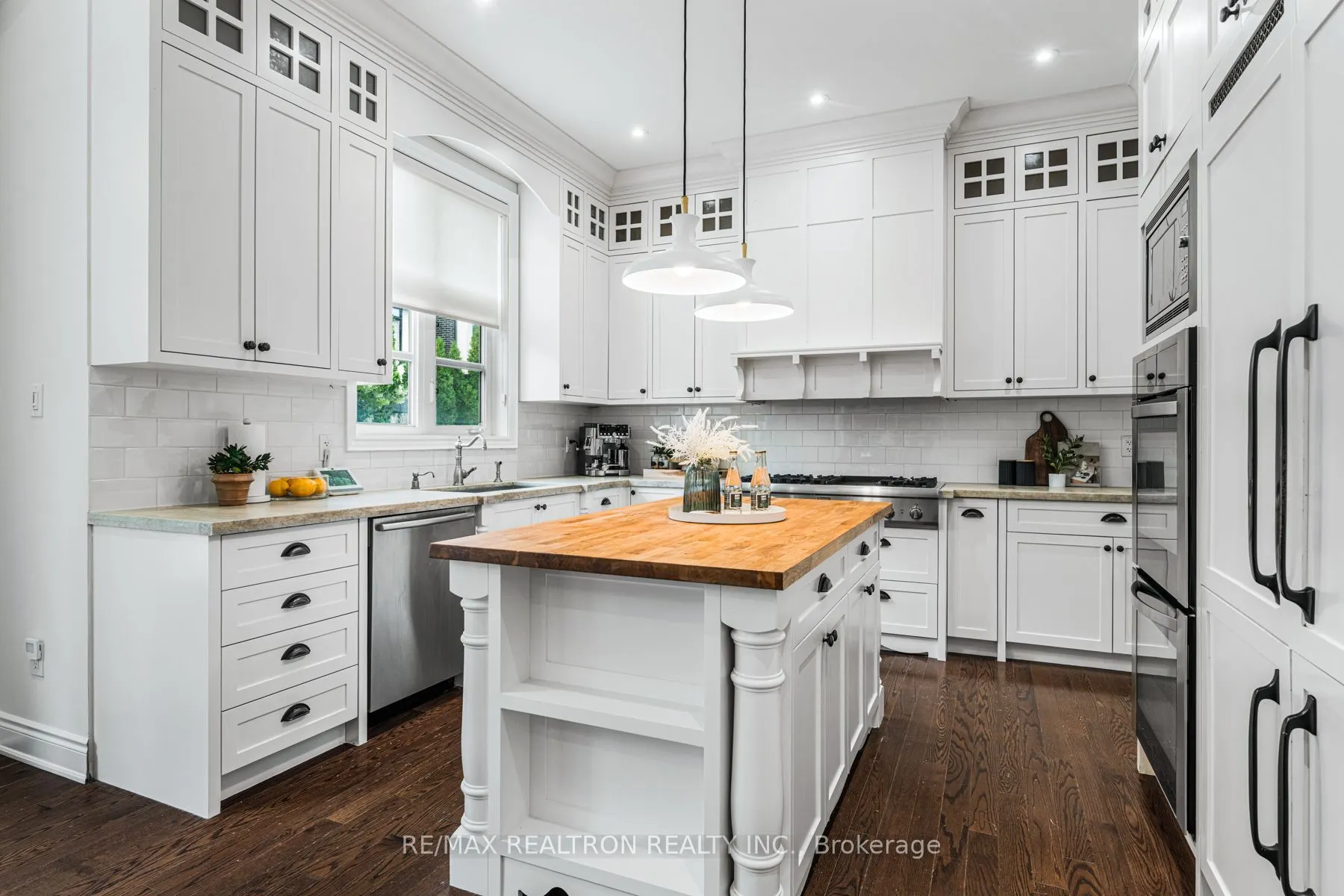 95 Woodvalley Crescent