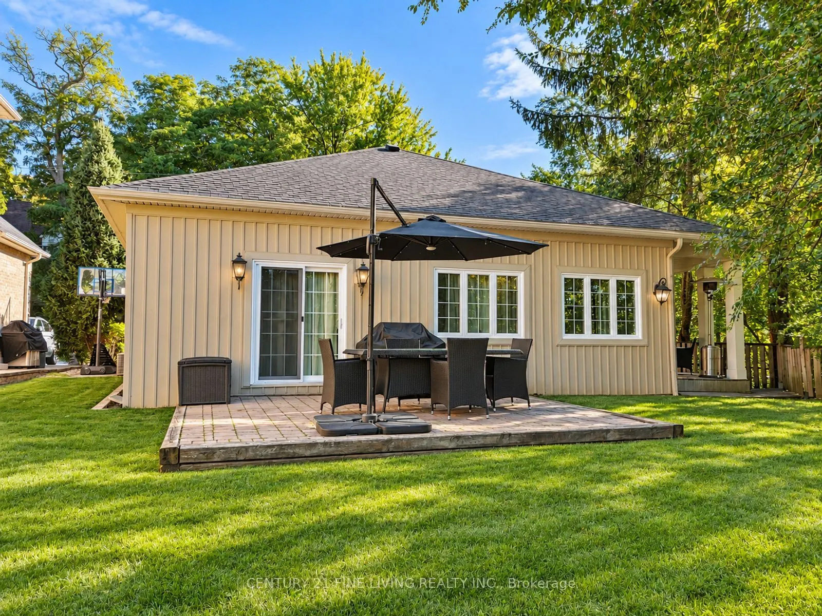 8 Lester B Pearson Street