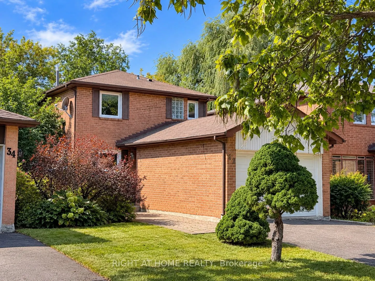 32 Aranka Court