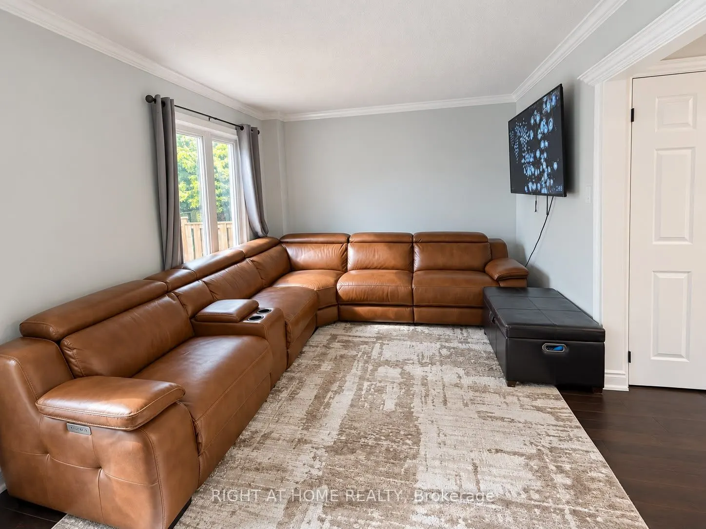 32 Aranka Court