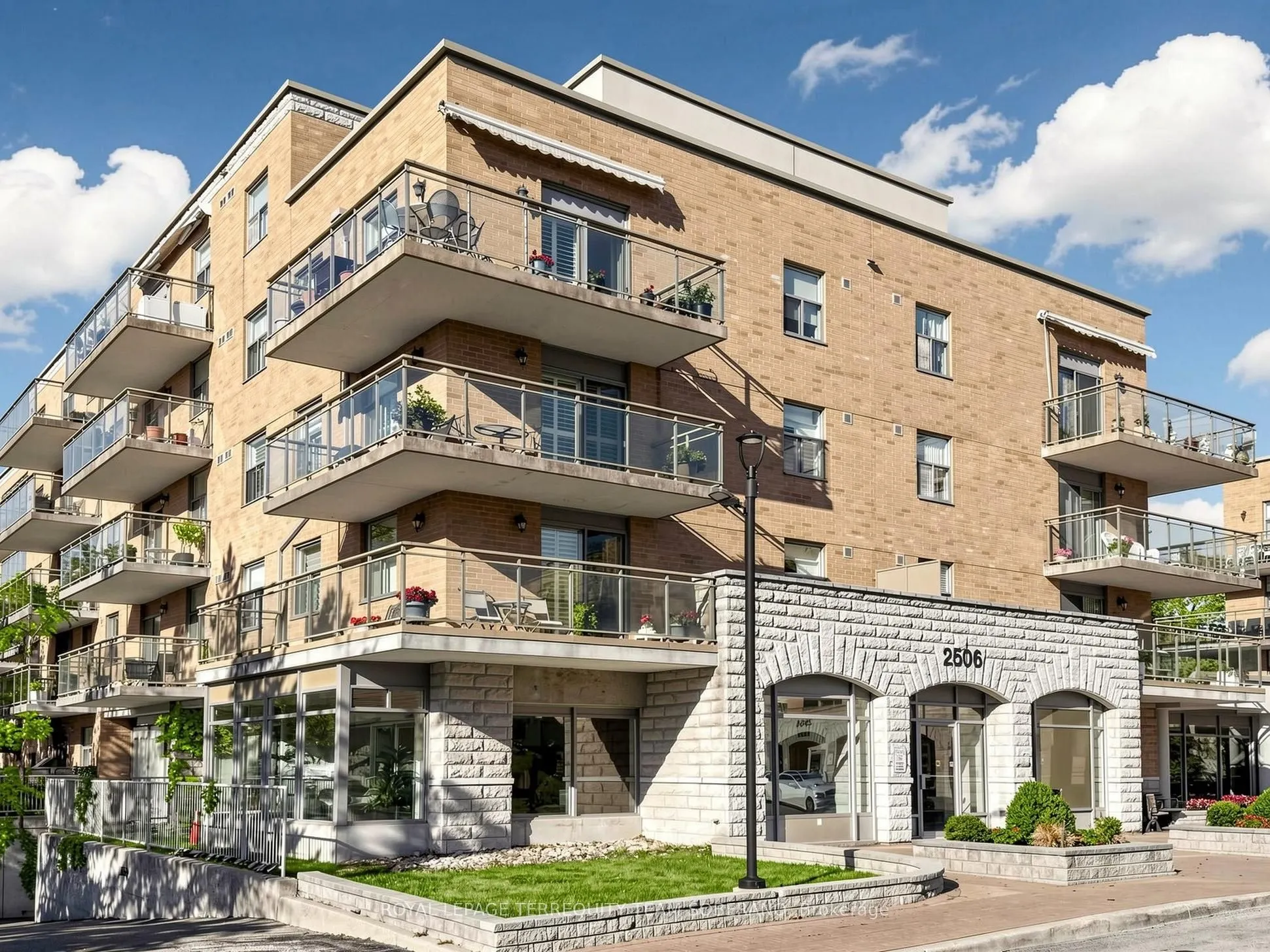 2506 Rutherford Road #212