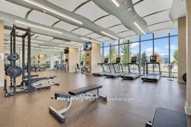 10 Gatineau Drive #515