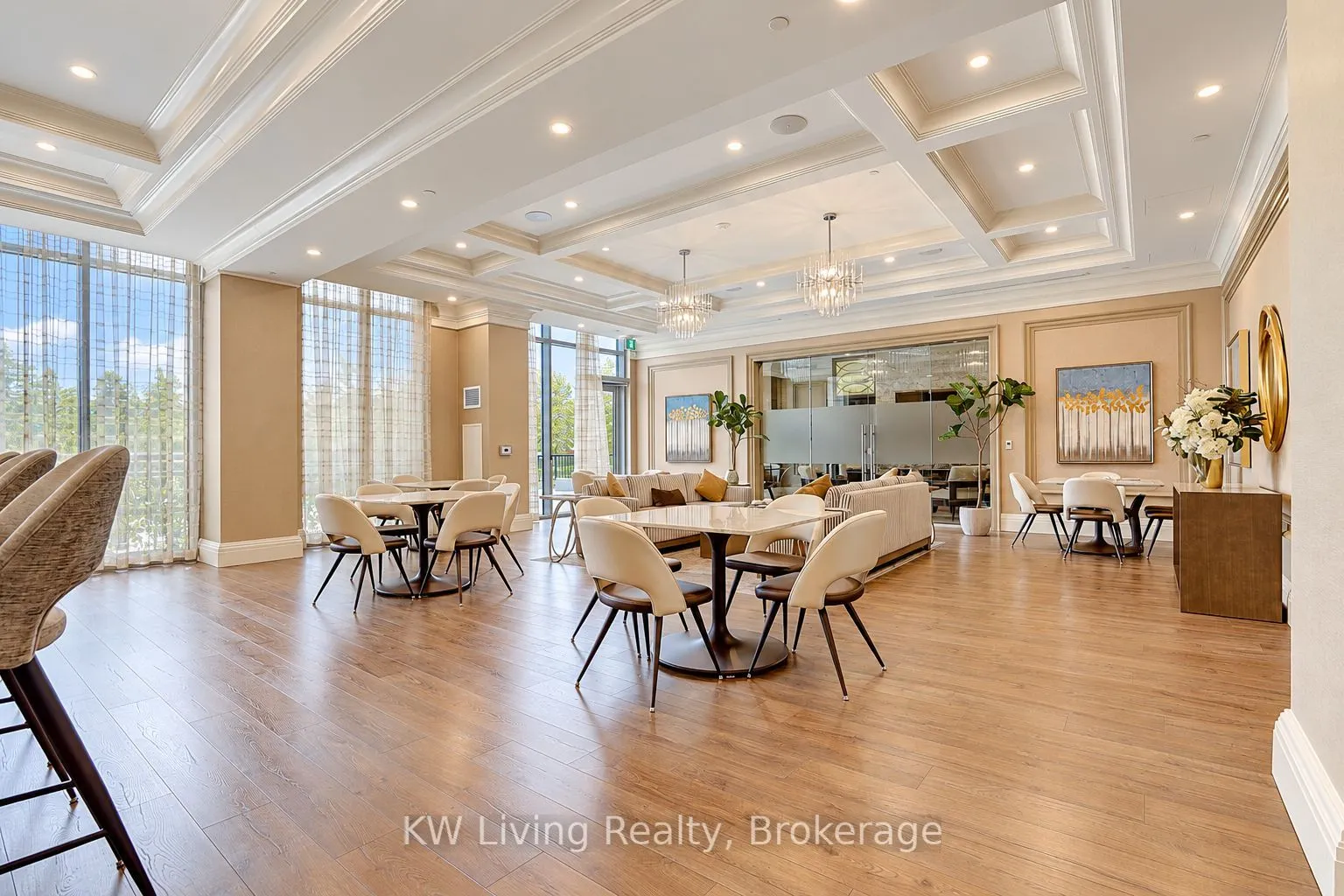 10 Gatineau Drive #515