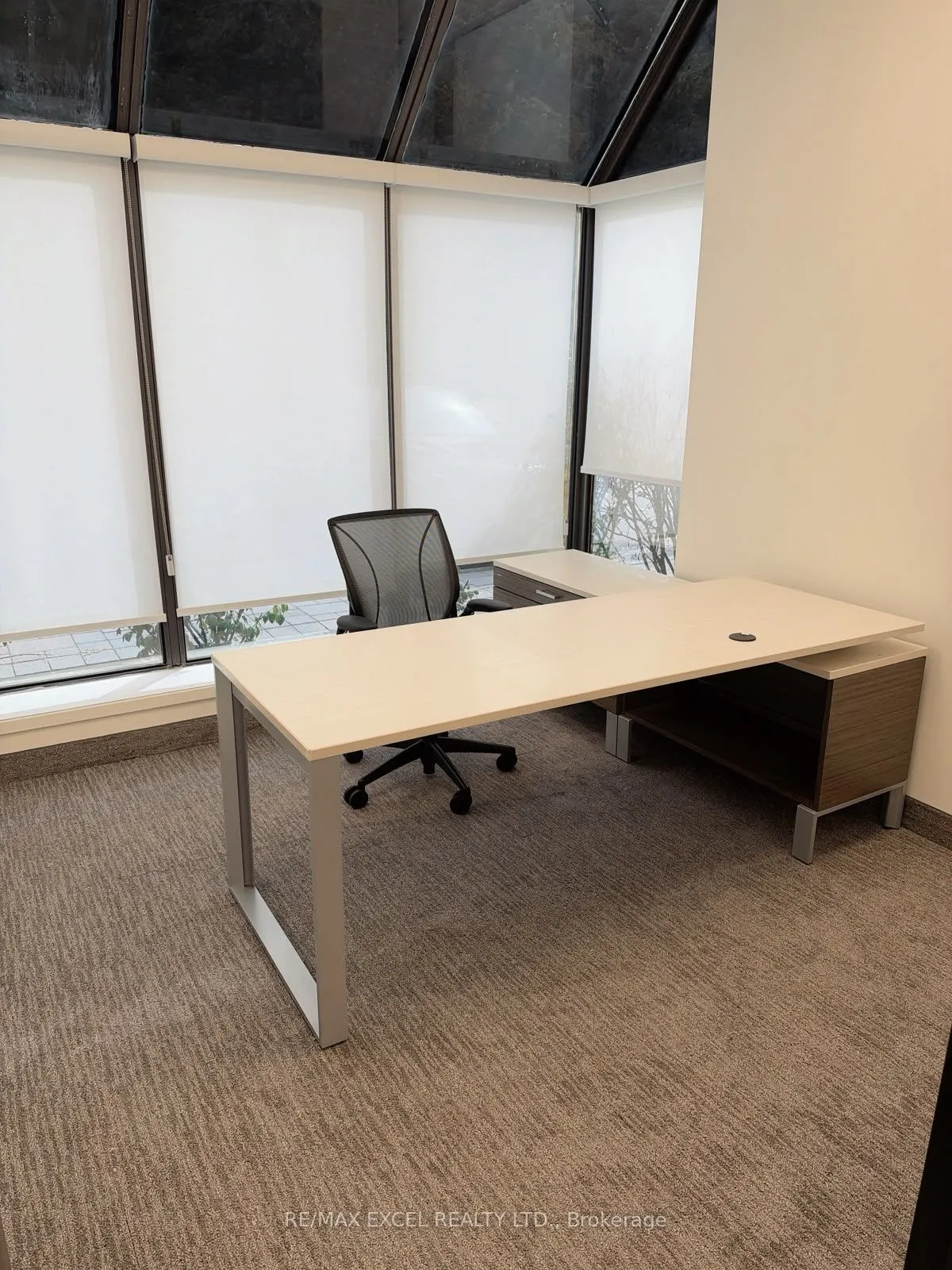 120 West Beaver Creek Road #20-21 (Office Room)