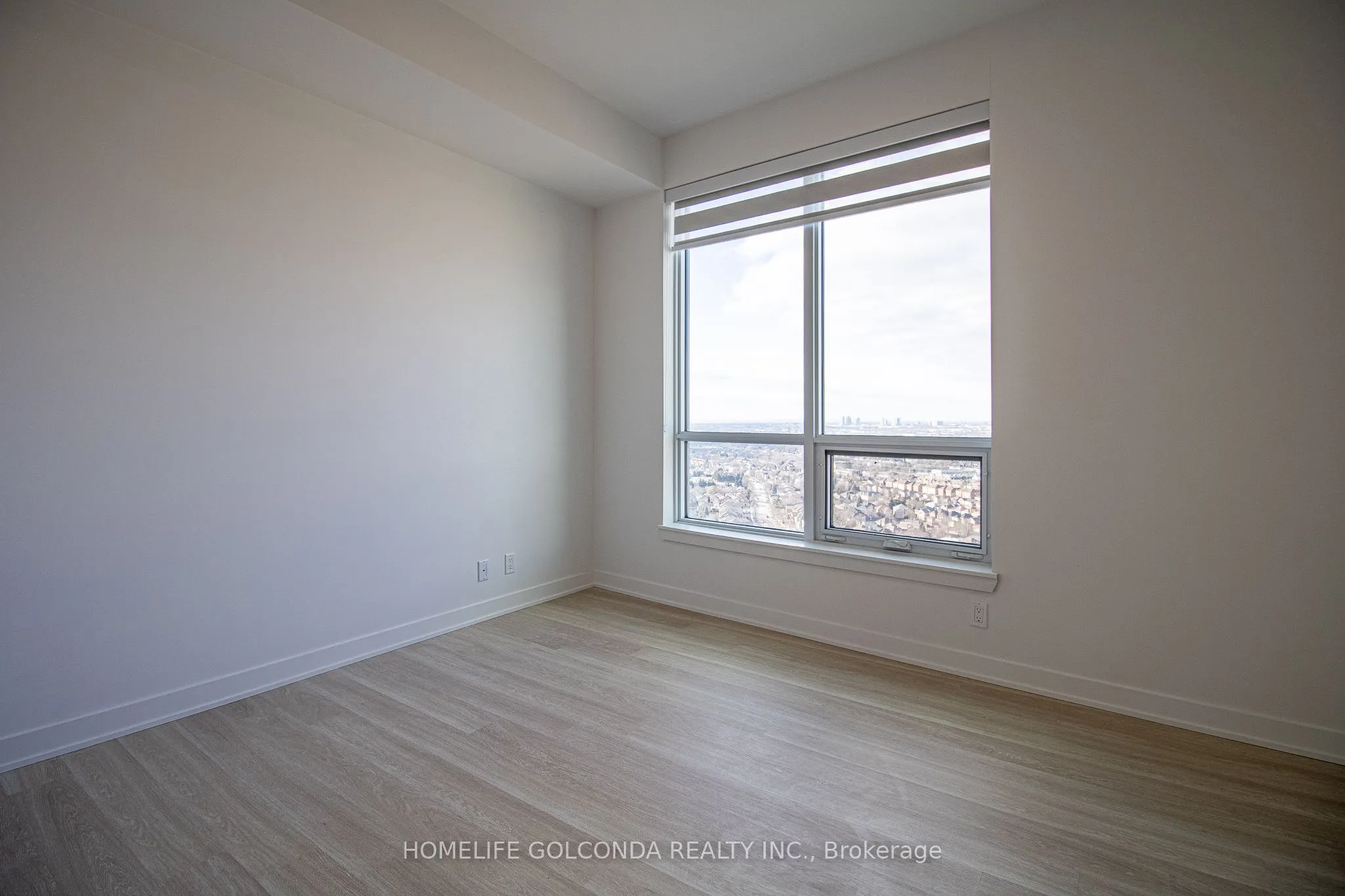30 upper mall Way #2507