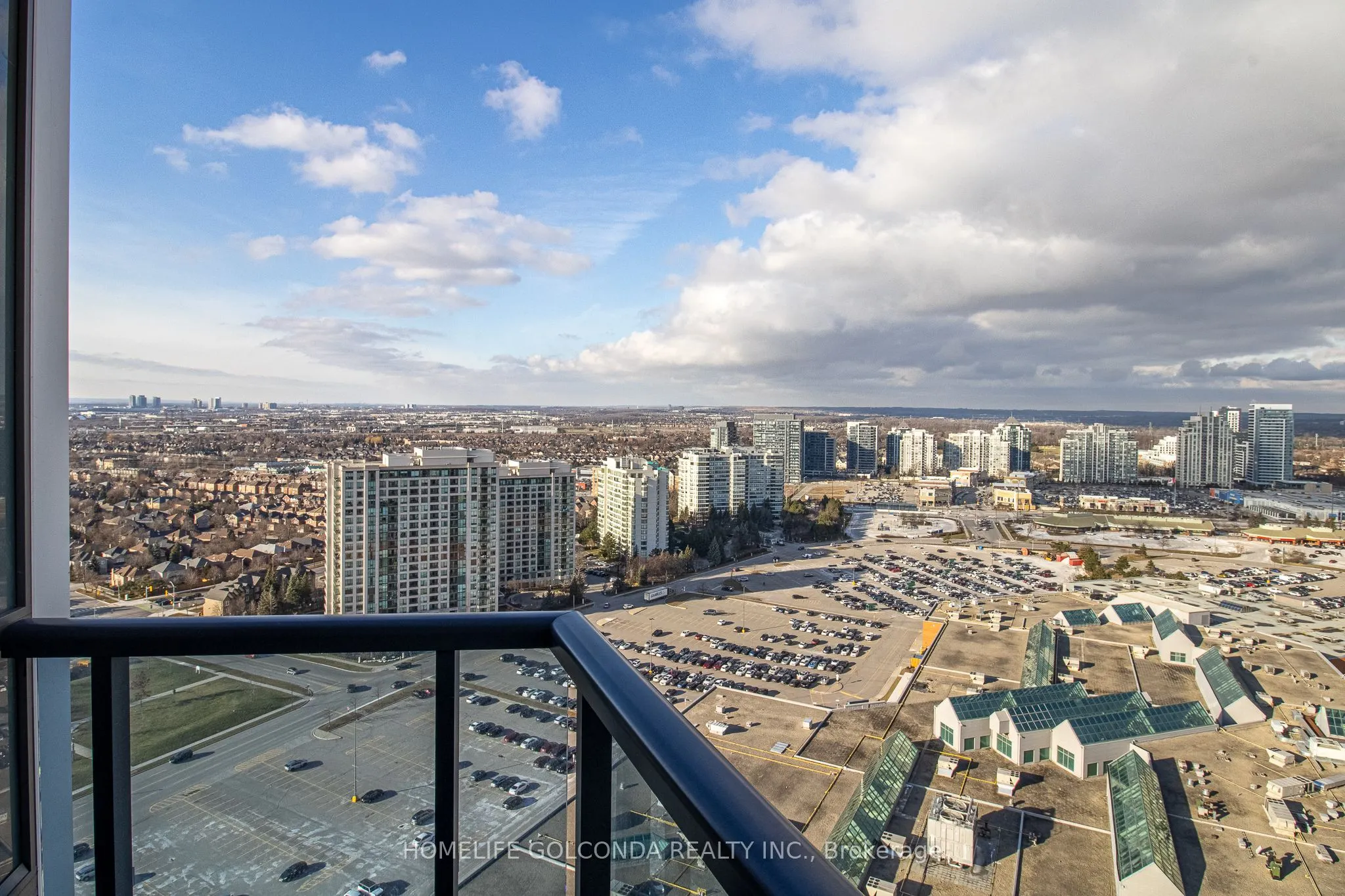 30 upper mall Way #2507