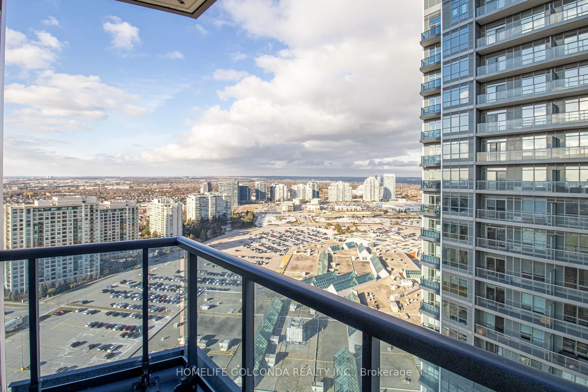 30 upper mall Way #2507