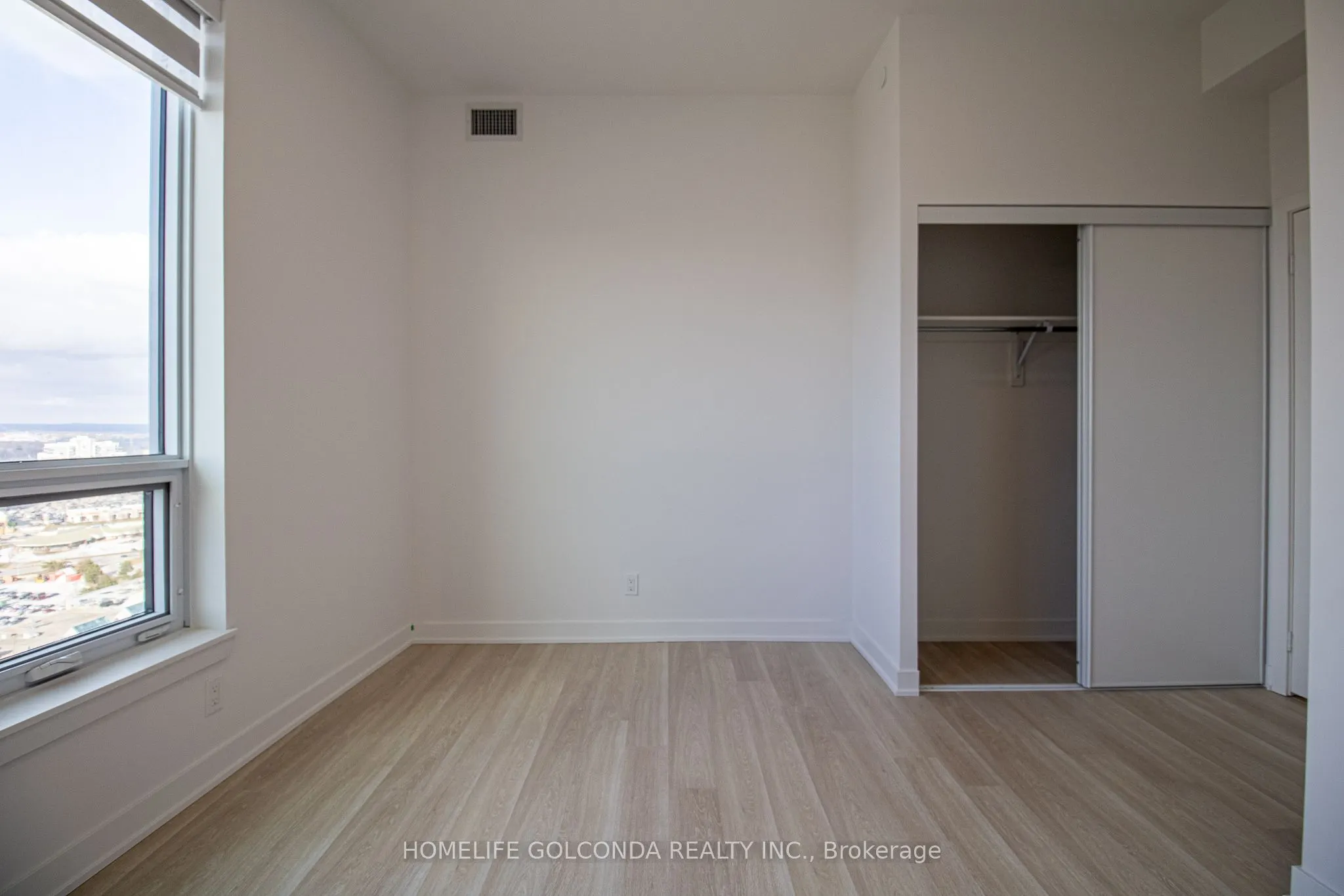 30 upper mall Way #2507