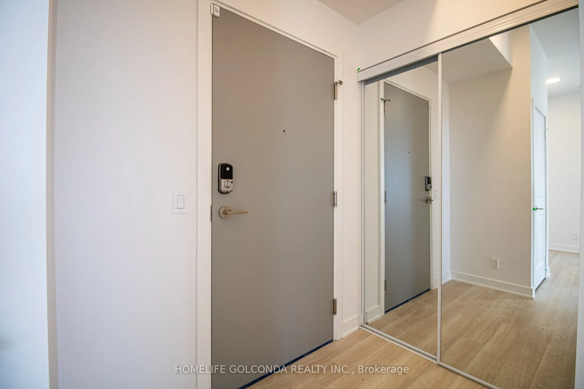 30 upper mall Way #2507