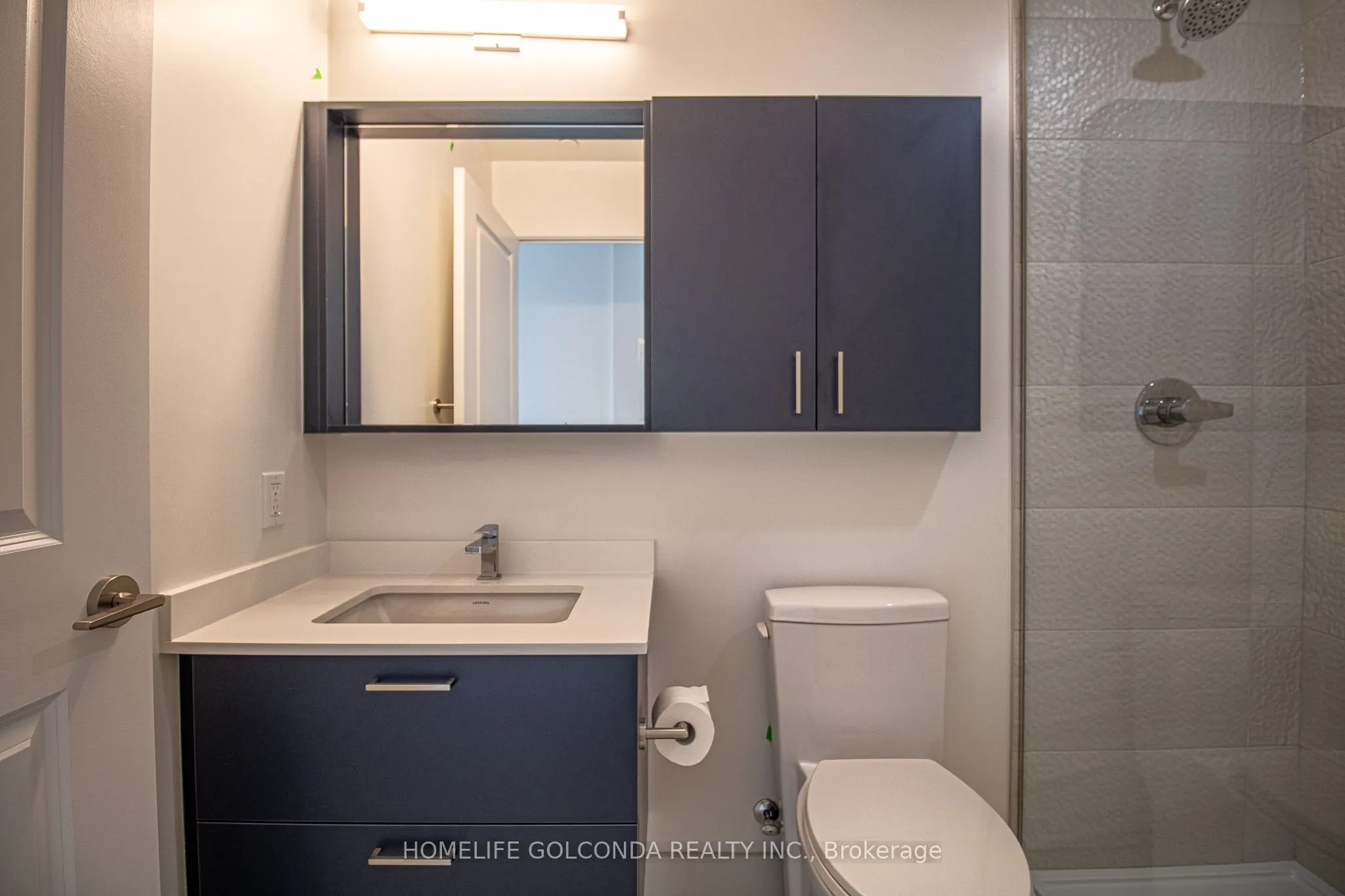 30 upper mall Way #2507